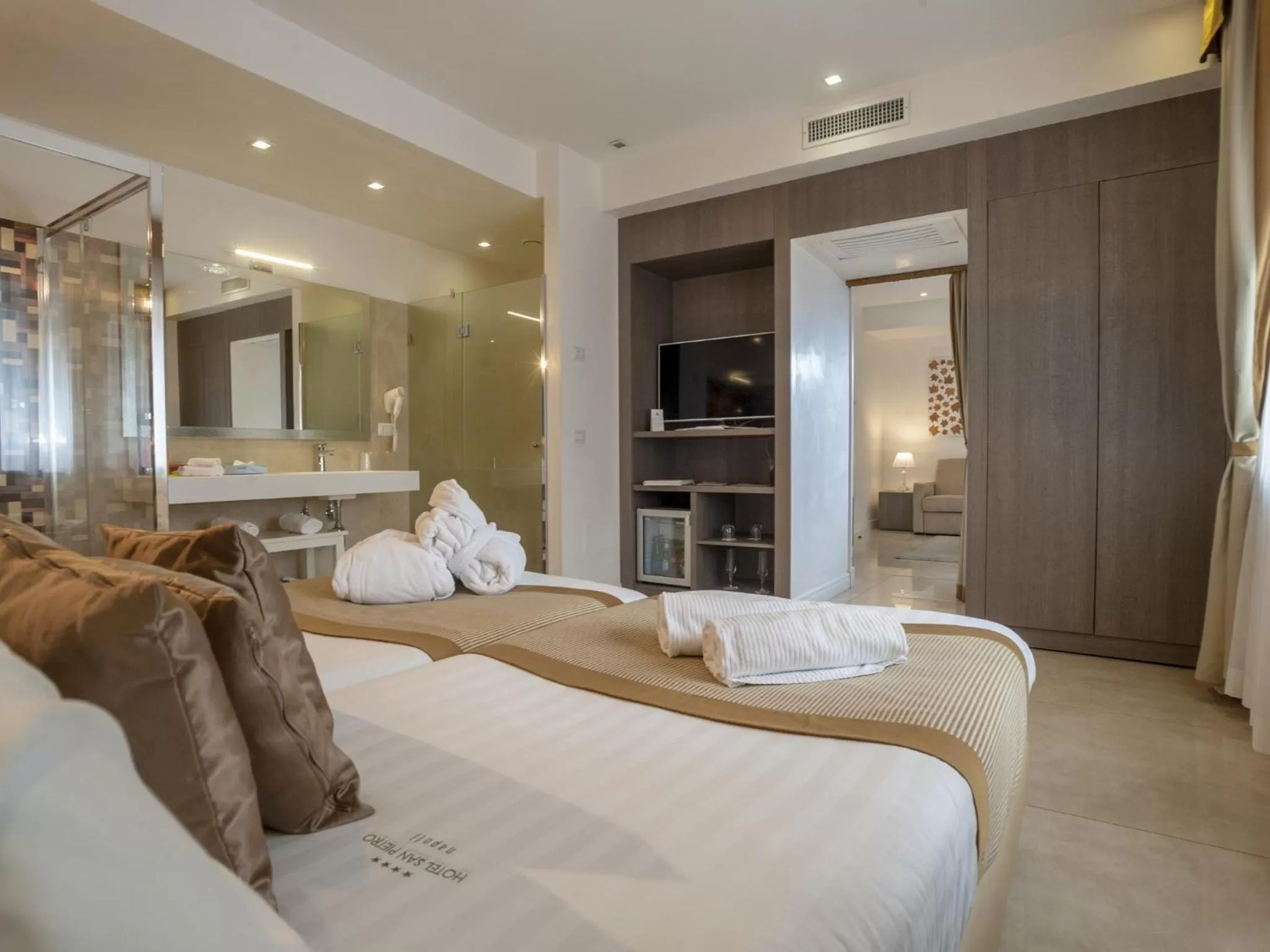 Photo of the whole room, Bed in Hotel San Pietro