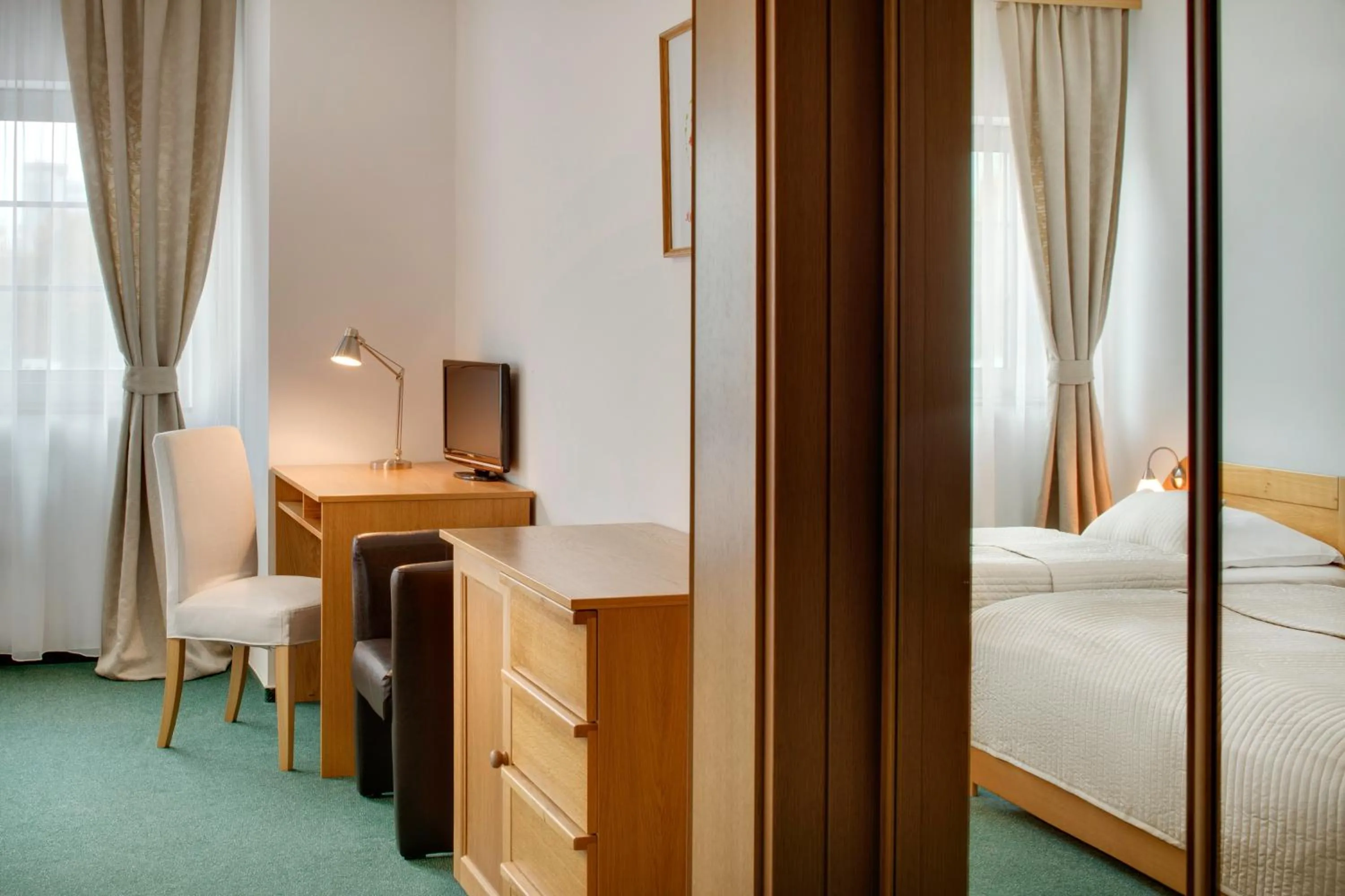 Photo of the whole room, Bed in Hotel Oya