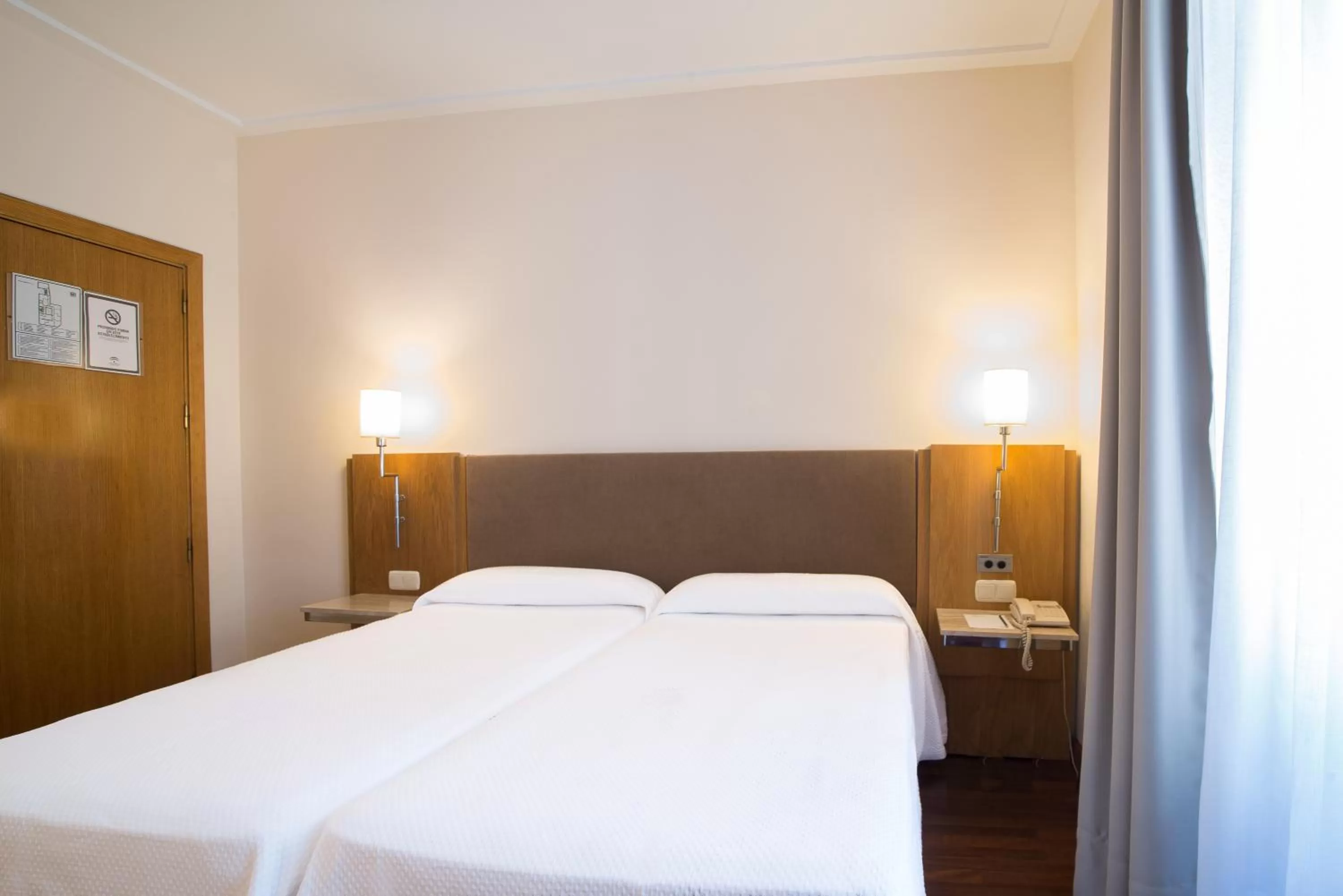 Double or Twin Room in Hotel Inglaterra