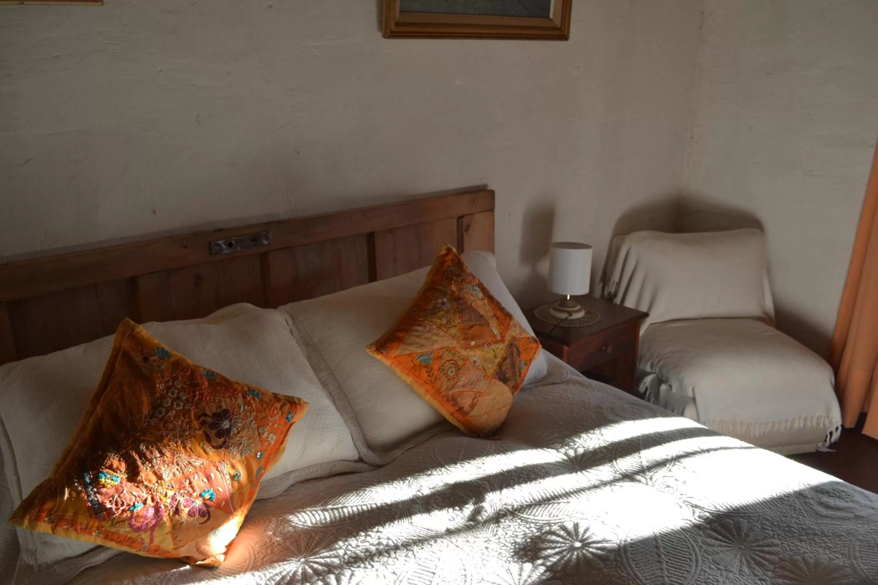 Decorative detail, Bed in La Casa de Adobe Natural y Más