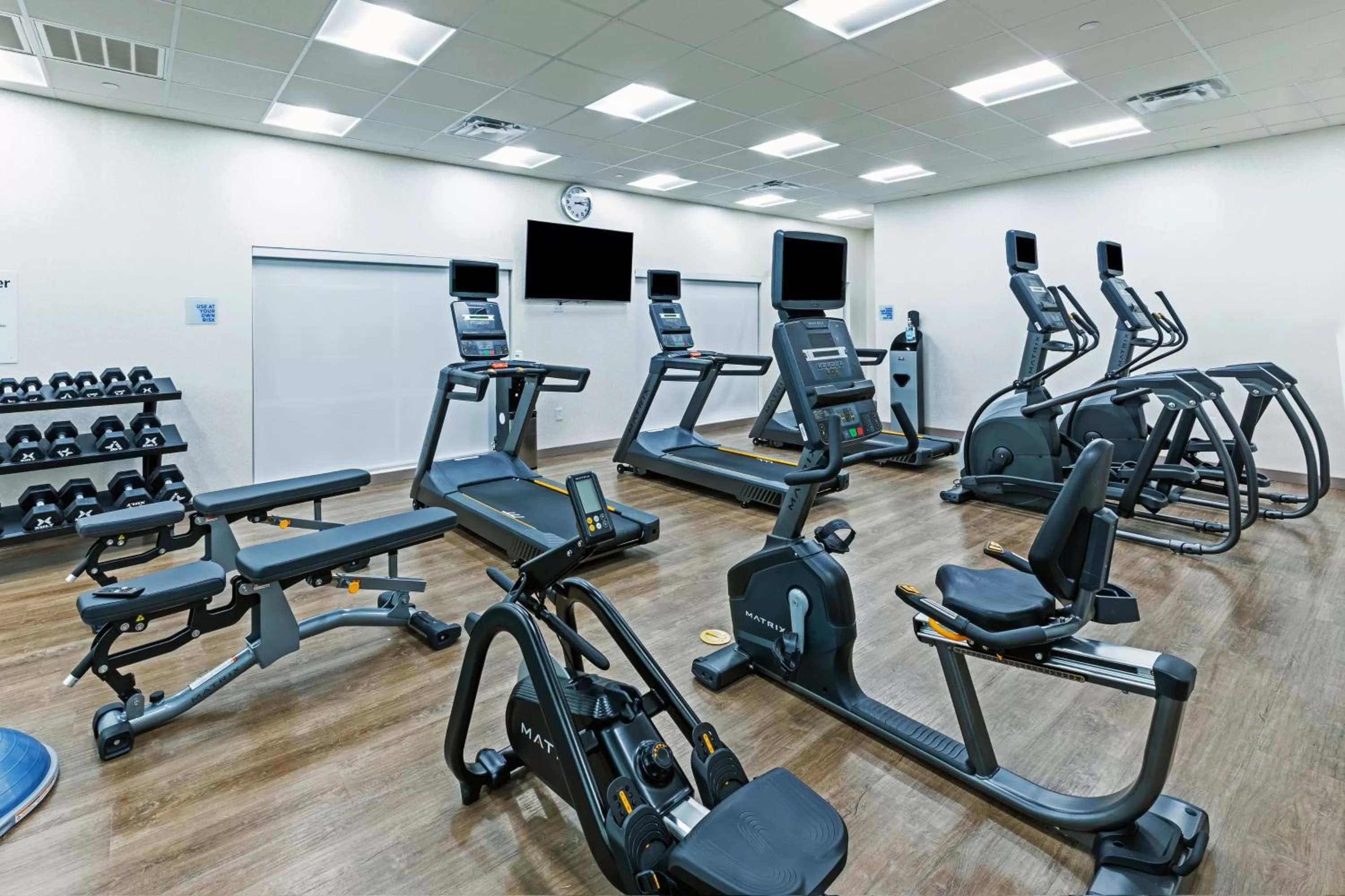 Fitness centre/facilities in Holiday Inn Express & Suites - Houston - Downtown North by IHG