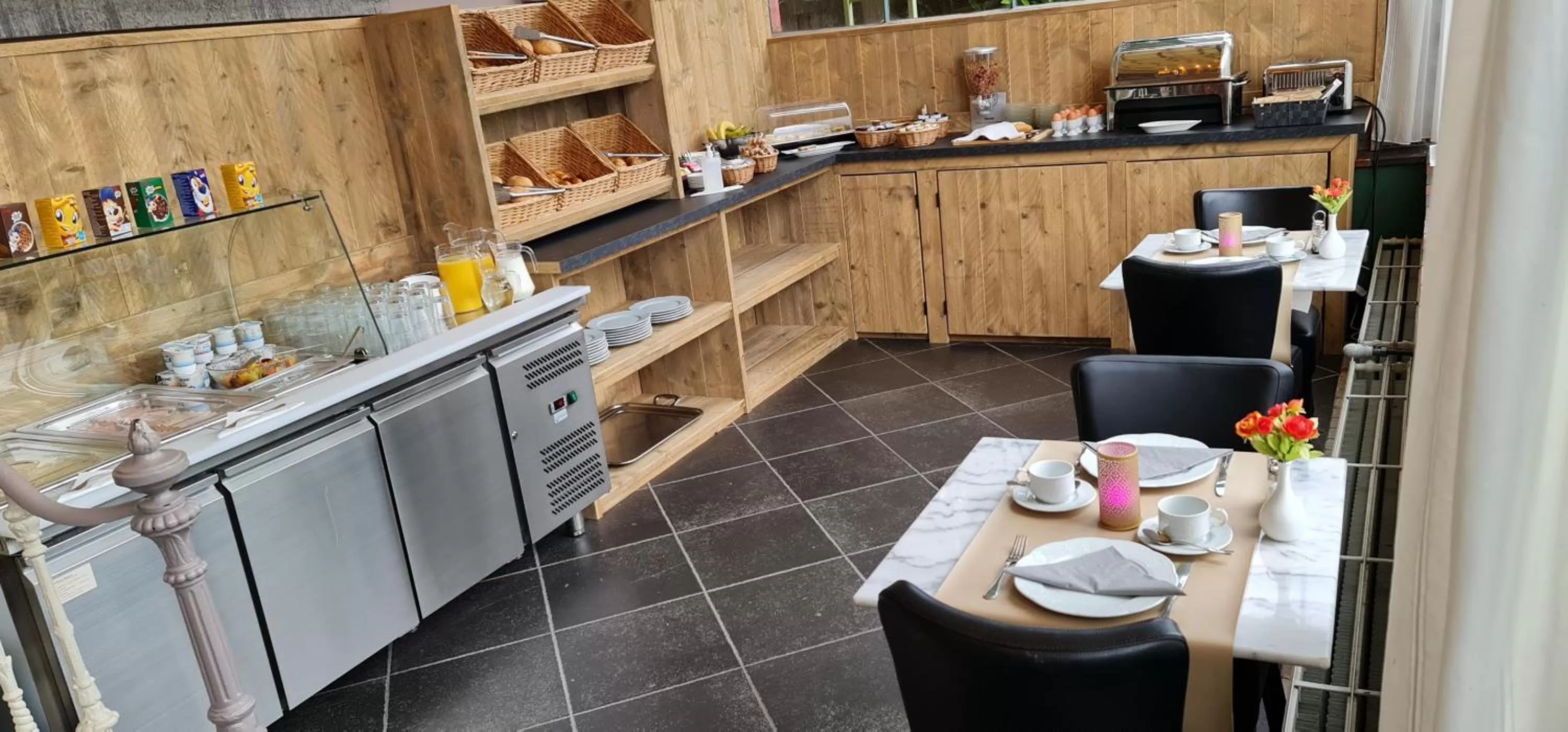 Breakfast in Hotel Vredehof