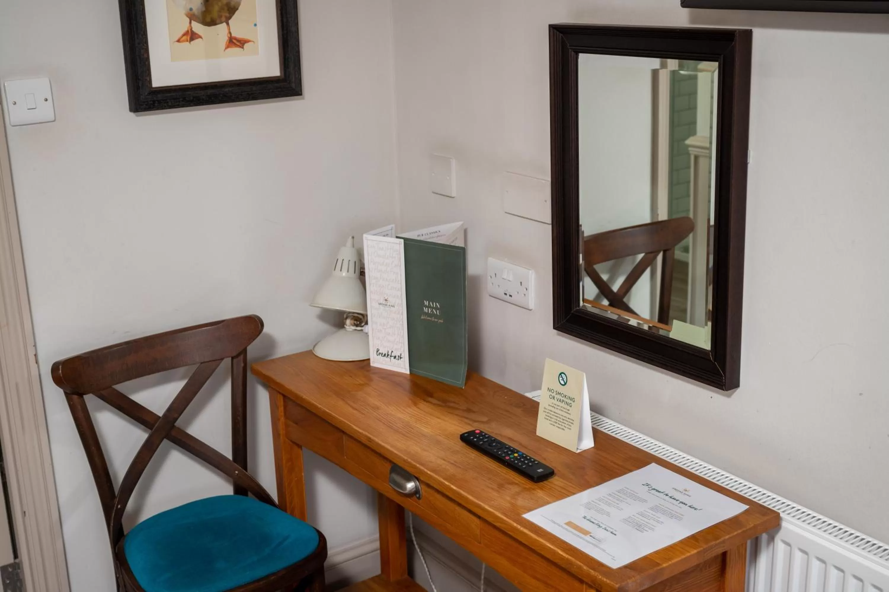 Coffee/tea facilities in Cedars Inn by Greene King Inns