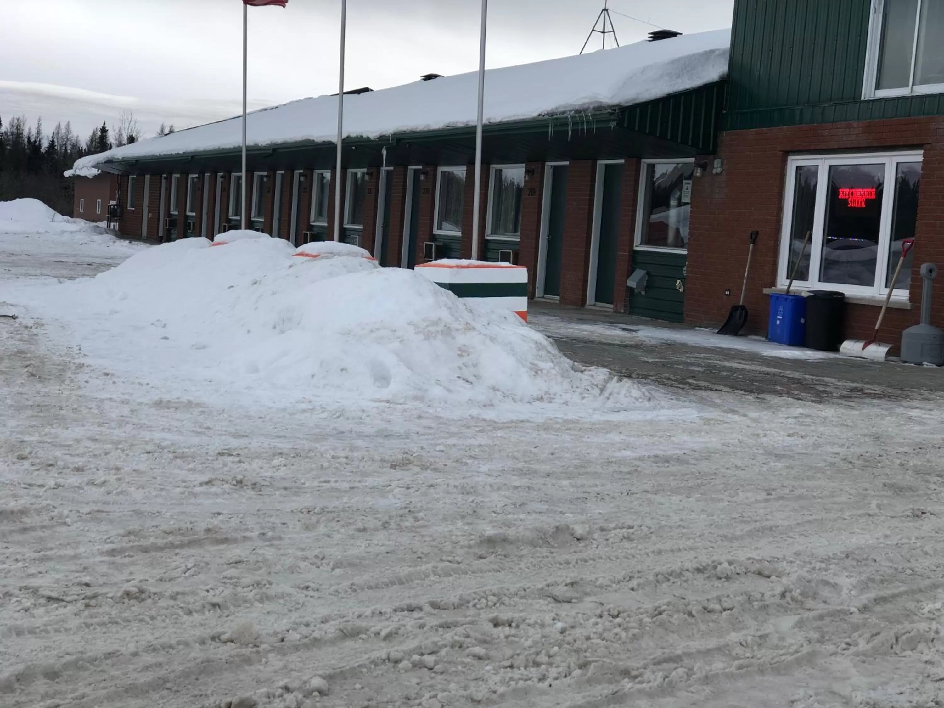 Property building in Chimo Motel