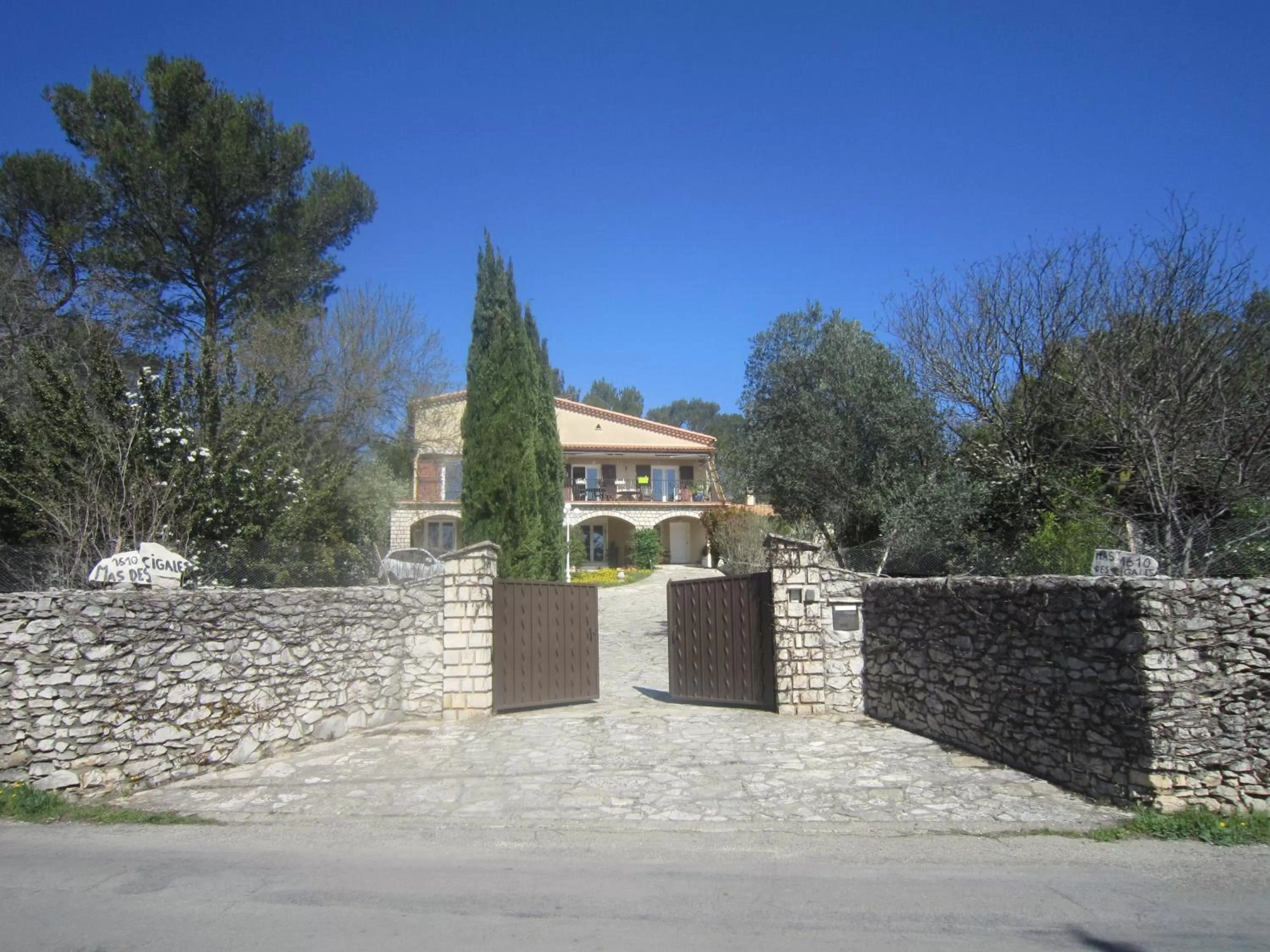 Facade/entrance, Property Building in Le Mas Des Cigales