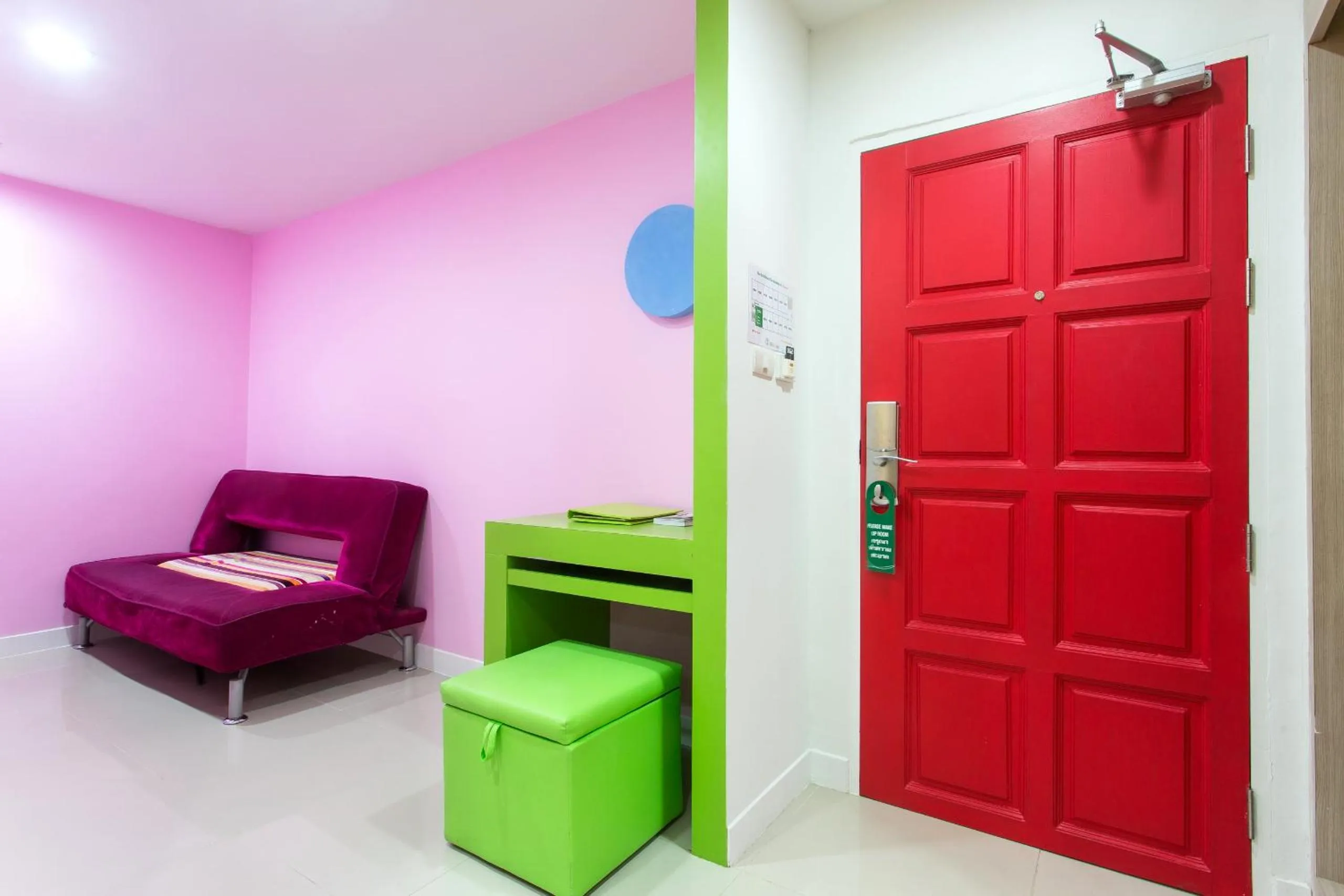 Photo of the whole room in Samui Verticolor