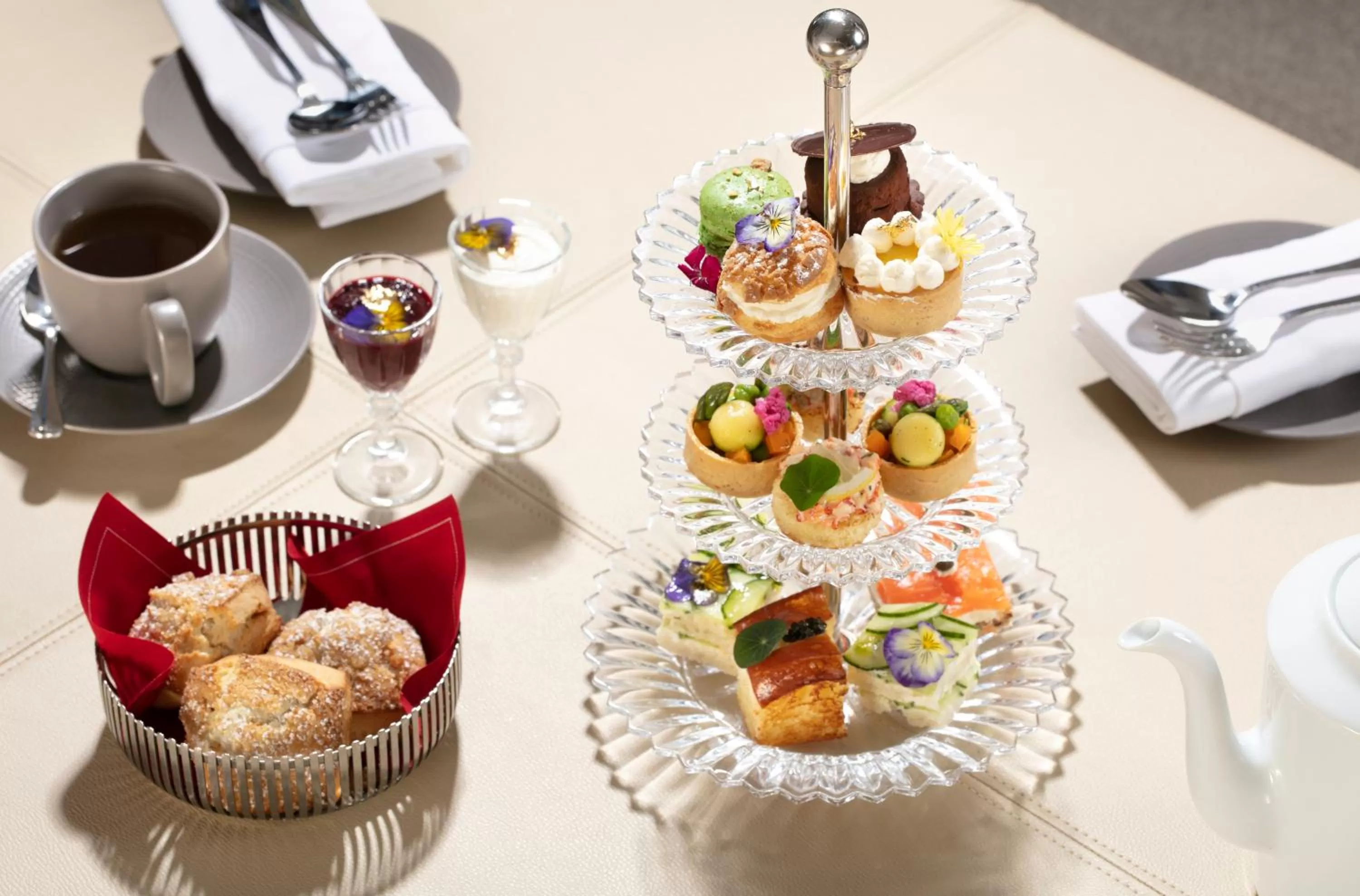 Restaurant/places to eat in Baccarat Hotel and Residences New York