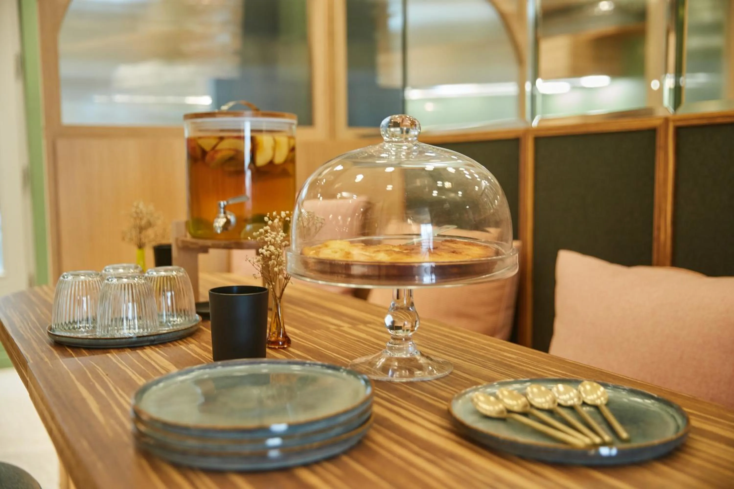 Food and drinks in Hôtel Amoi Paris