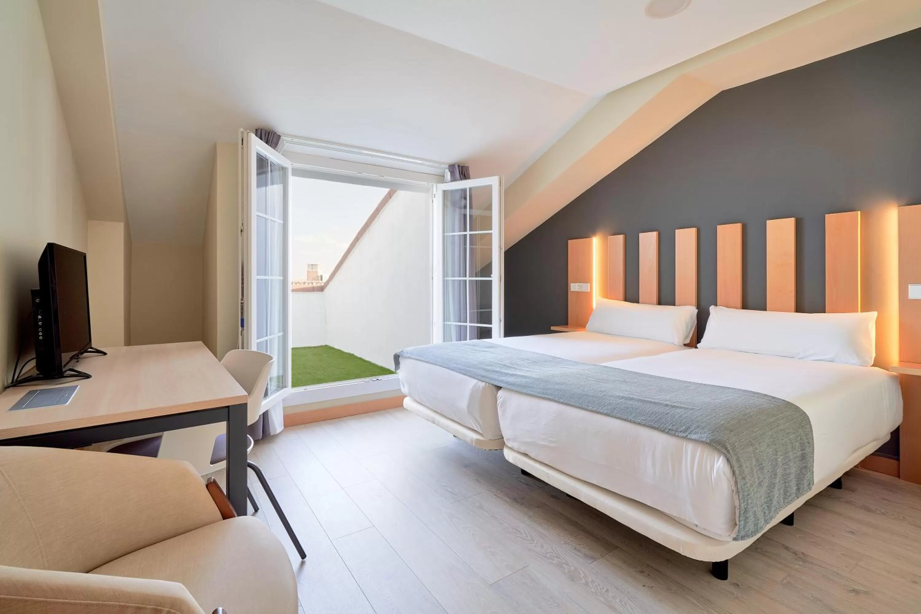 Bed in Smart Hotel La Sagra