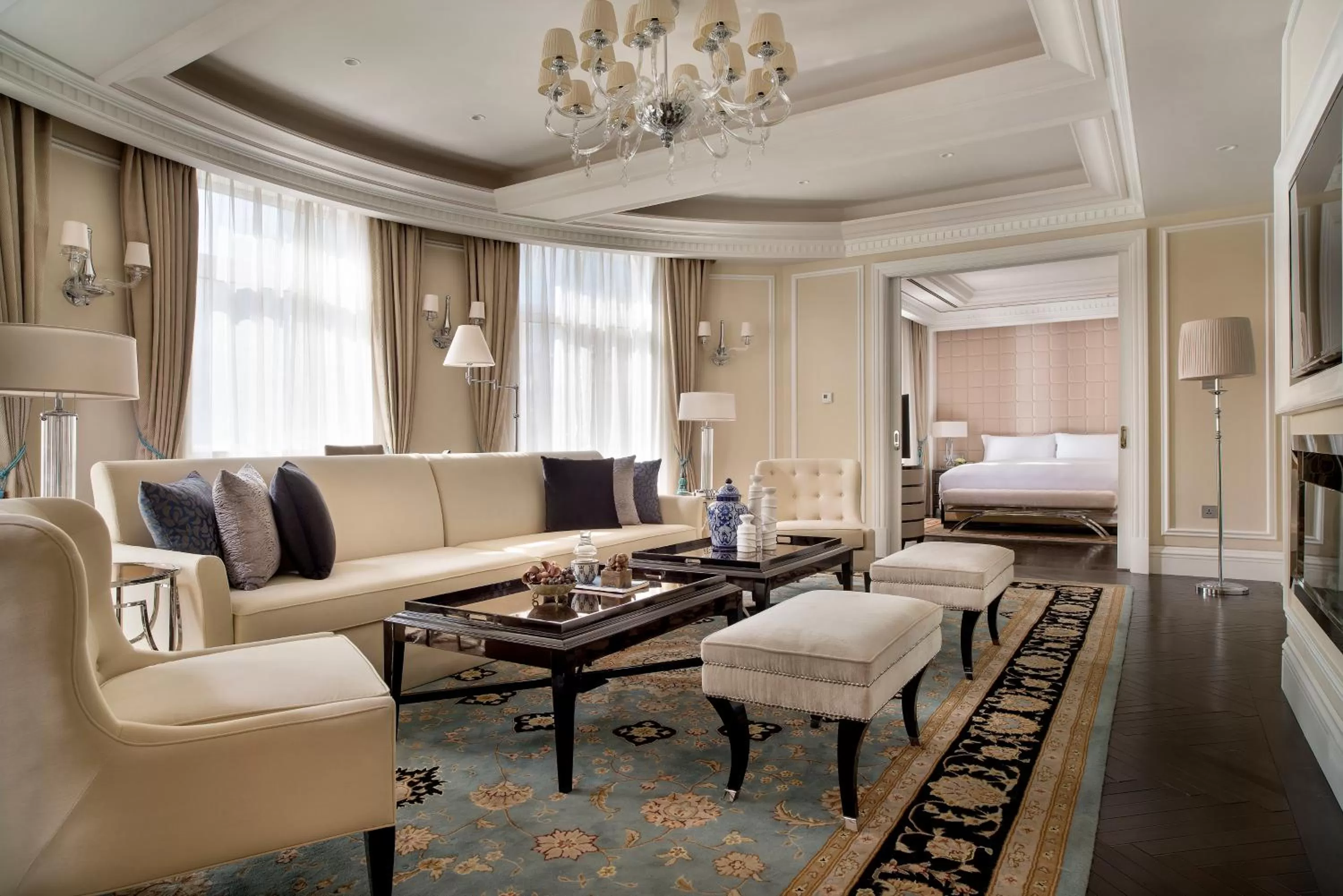 Living room, Bed in Sofitel Legend People's Grand Hotel Xi'an