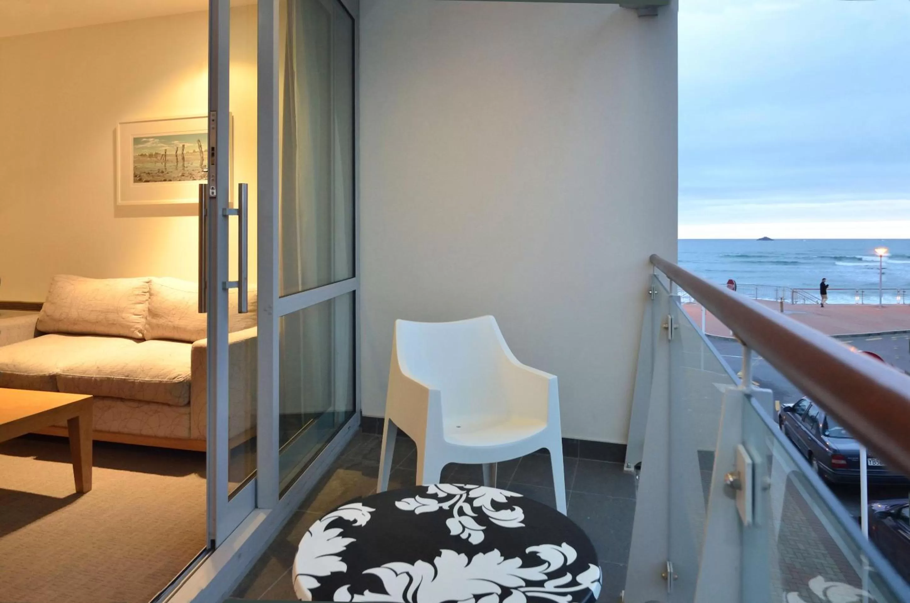 Balcony/Terrace, Bed in Hotel St Clair