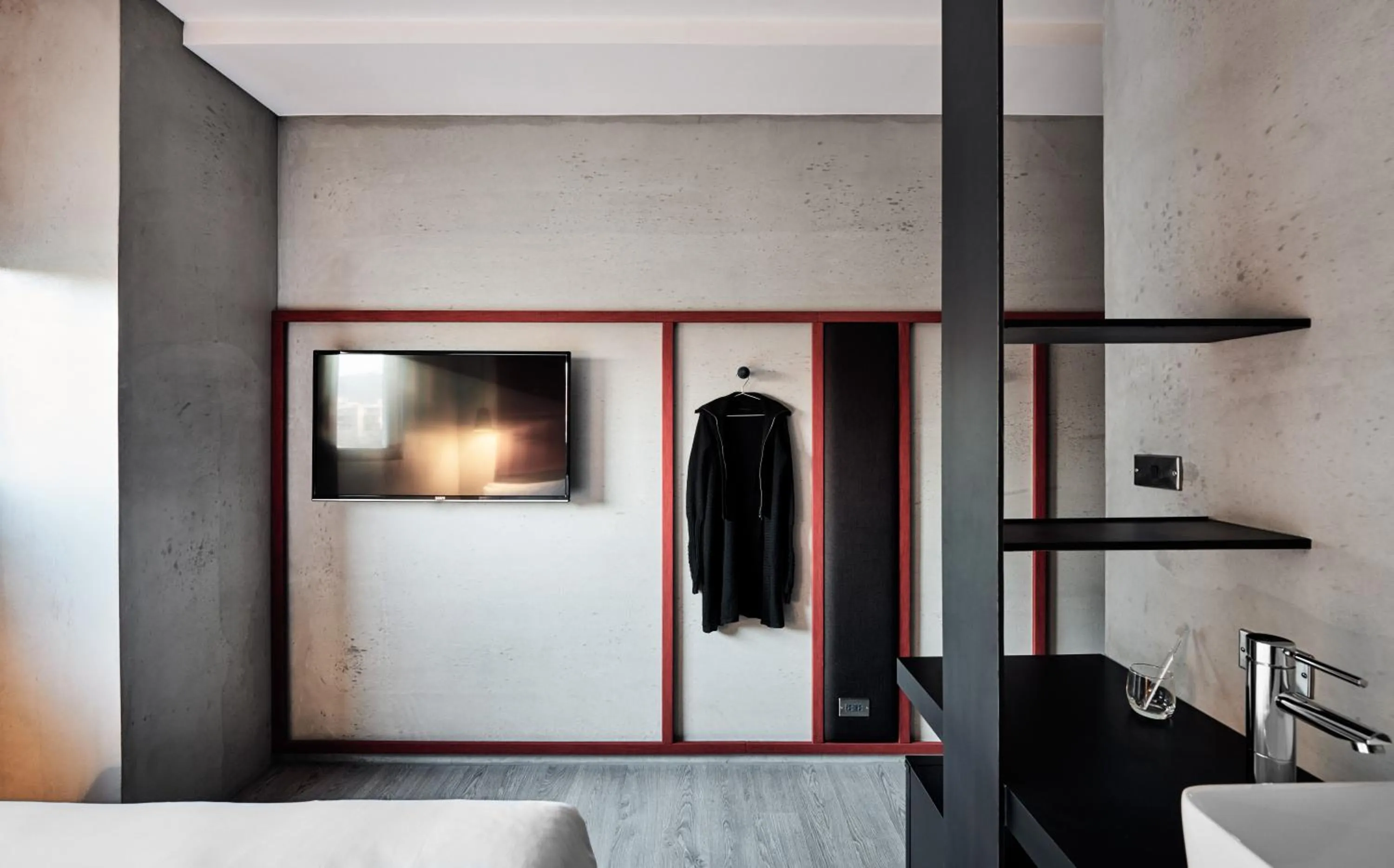 Shower in Waterfront Hotel