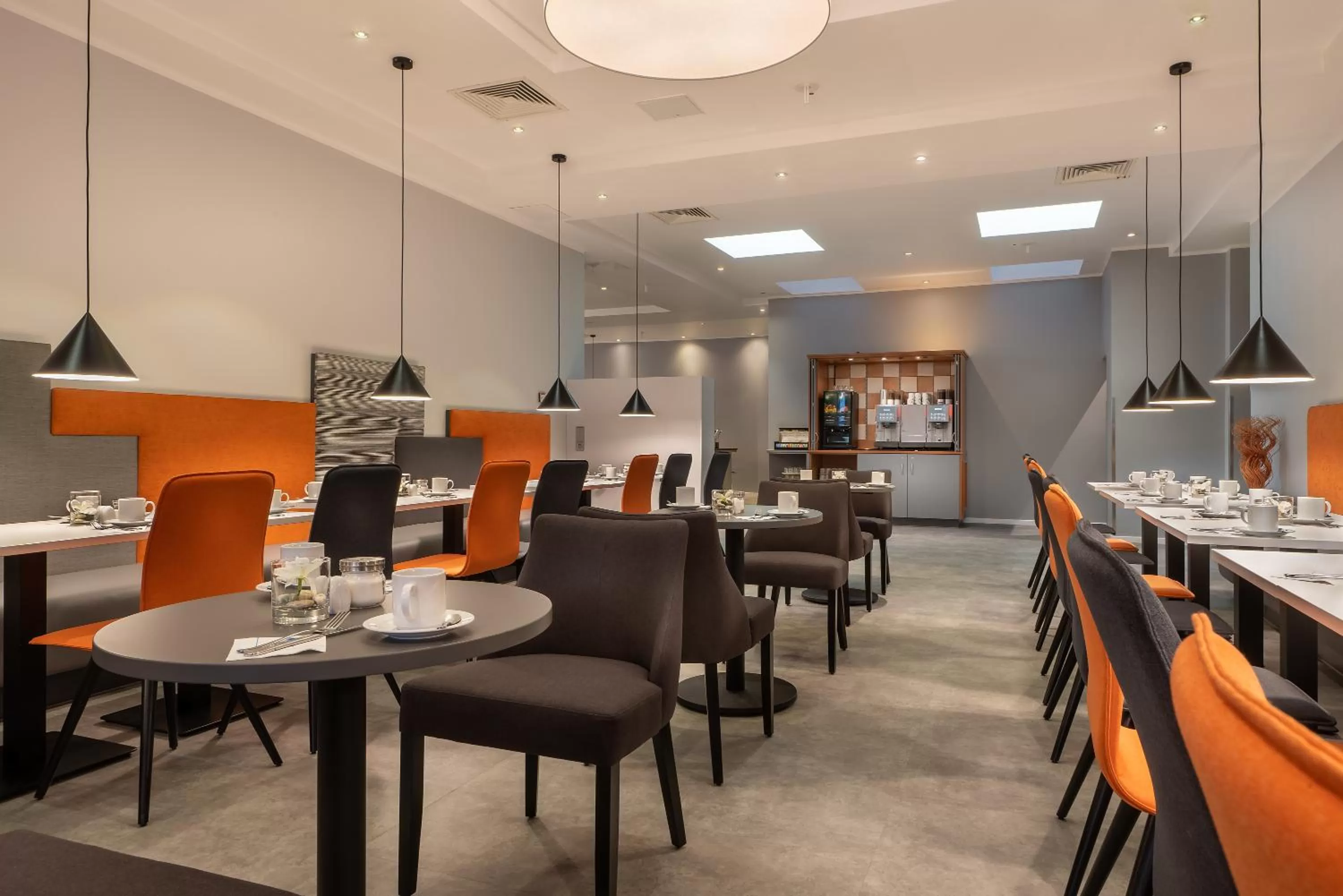 Restaurant/places to eat in Select Hotel Wiesbaden City