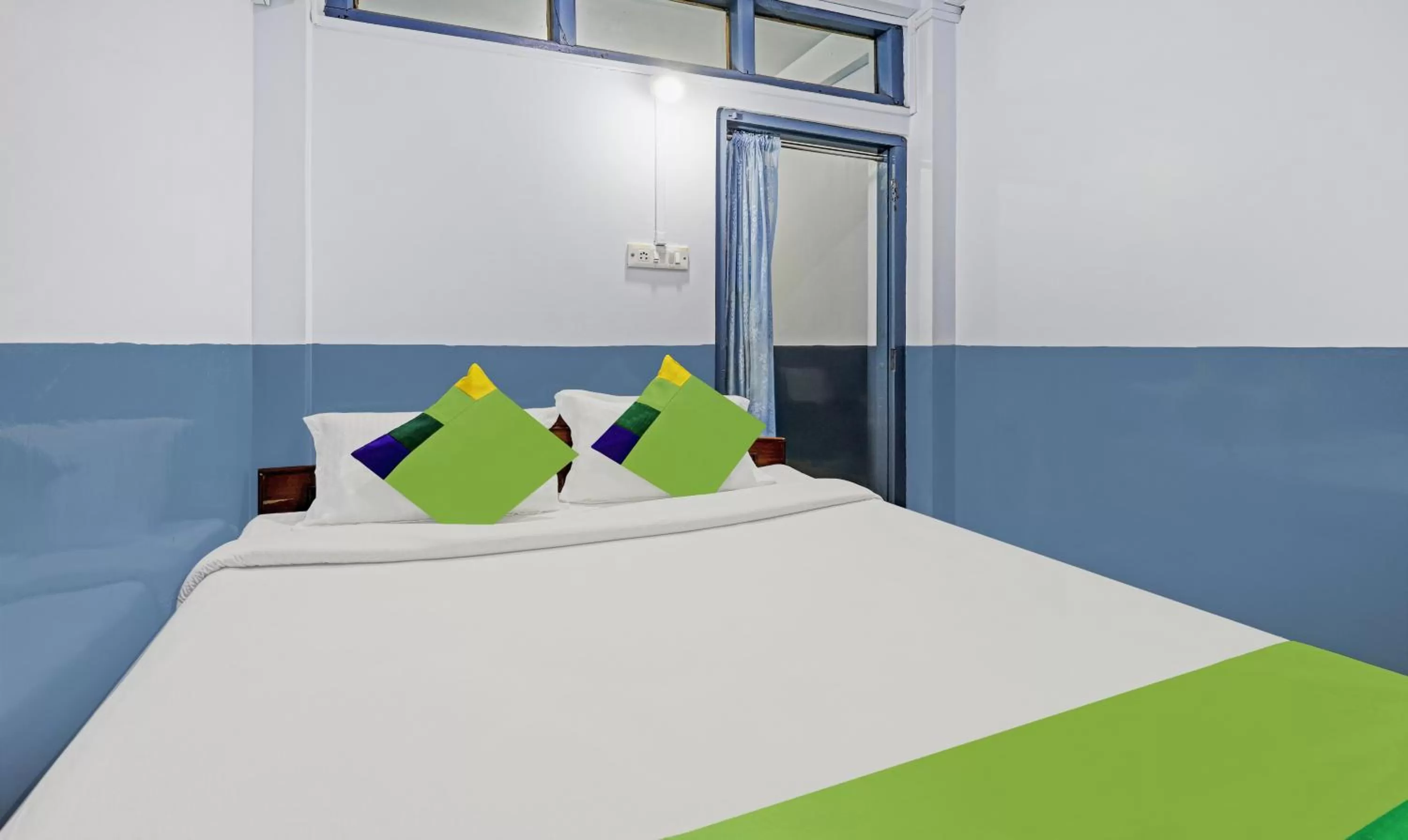 Bedroom, Bed in Itsy Hotels Shillong Tower Guesthouse