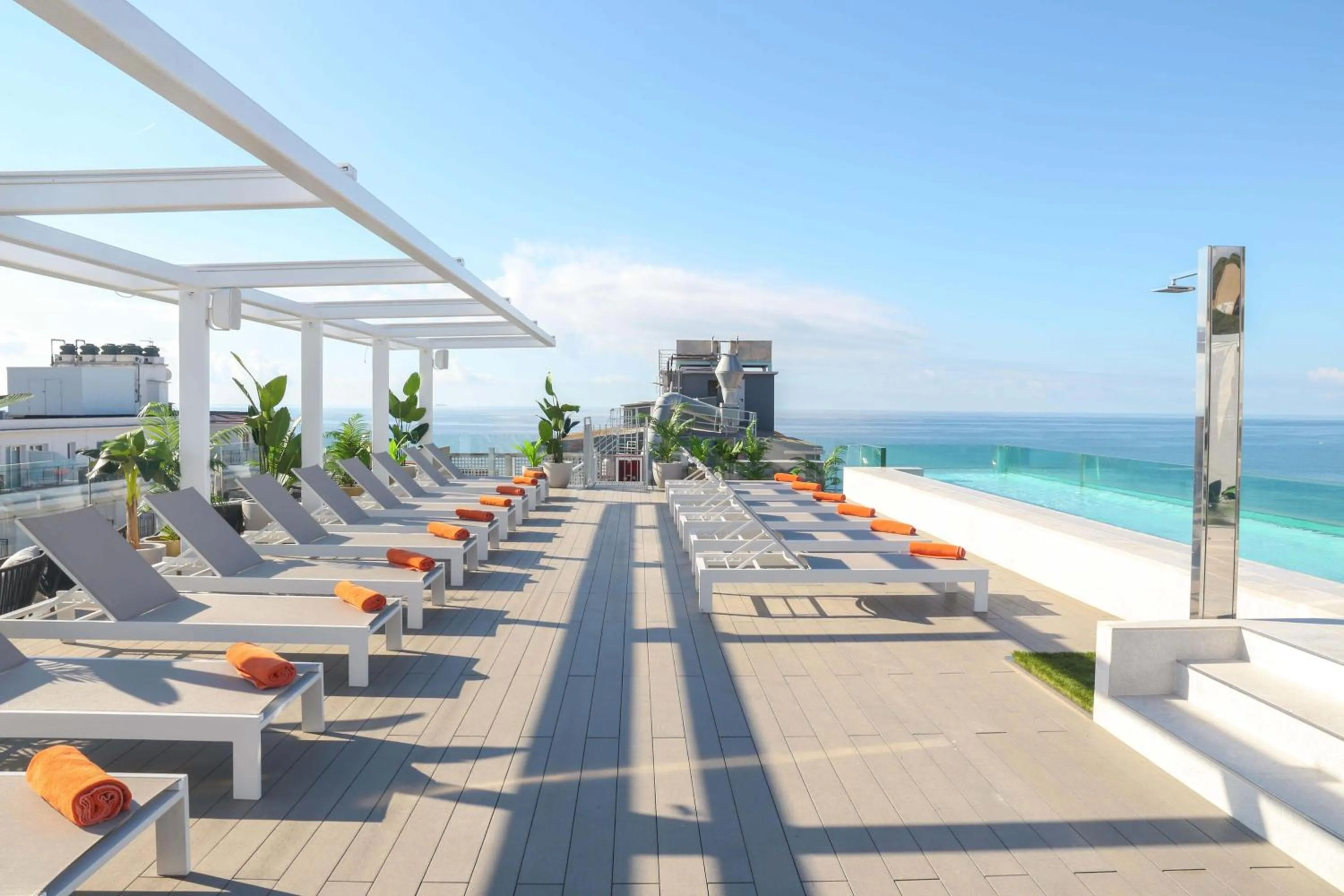 Swimming pool in KAKTUS Hotel Kaktus Playa