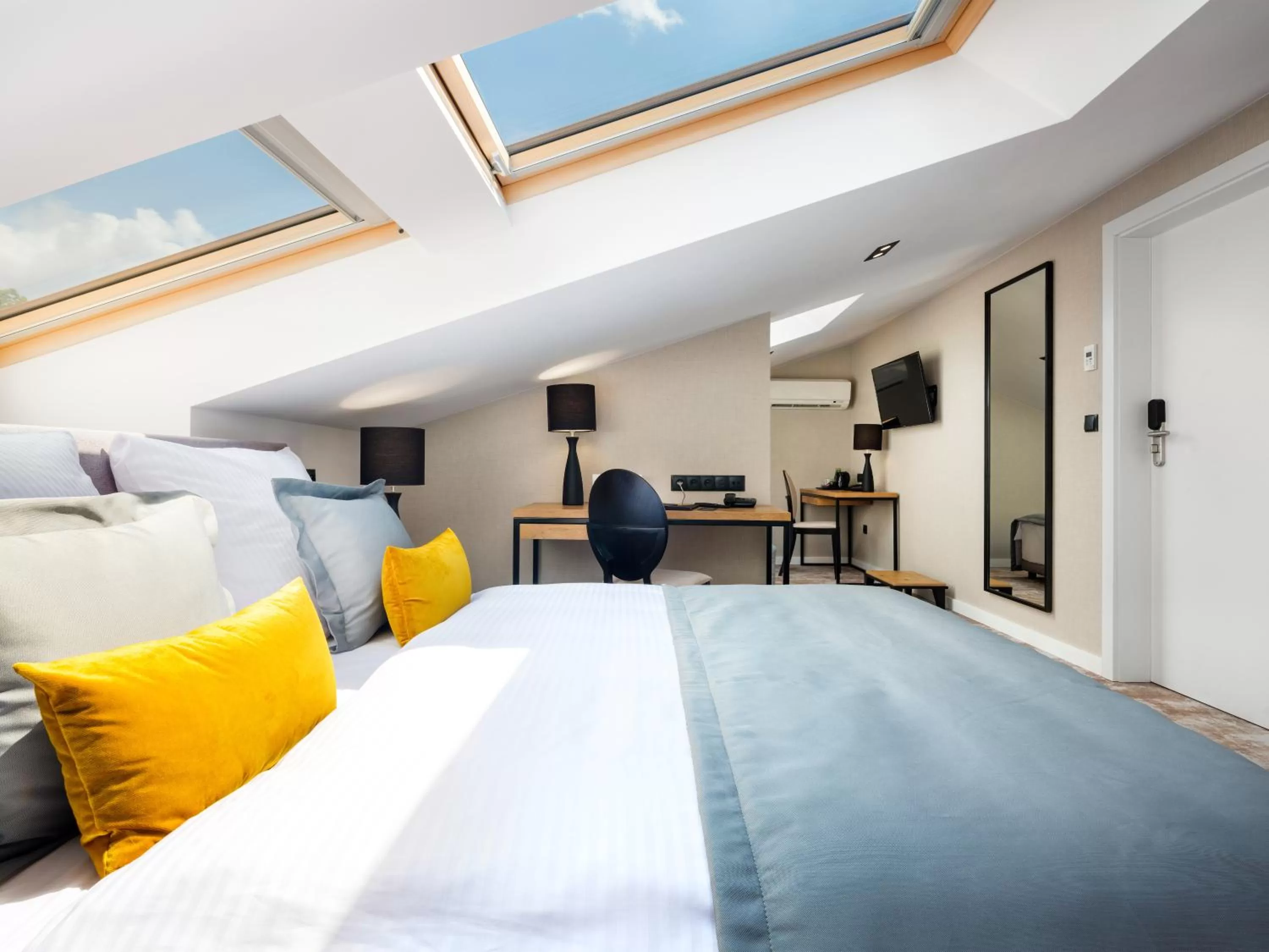 Bed in Hotel Wawel Queen