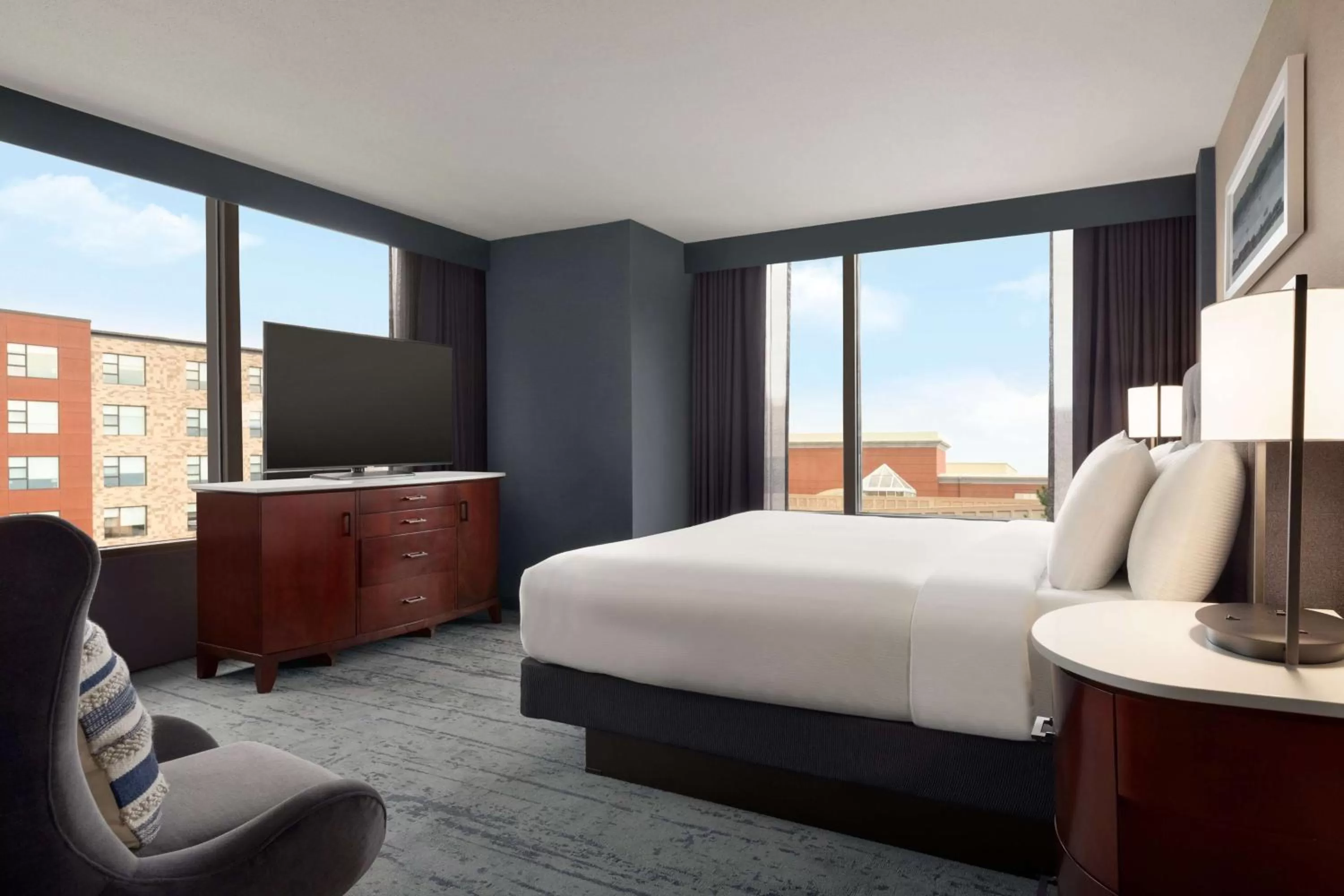 King Room with City View - Executive Level in Hilton Burlington Lake Champlain