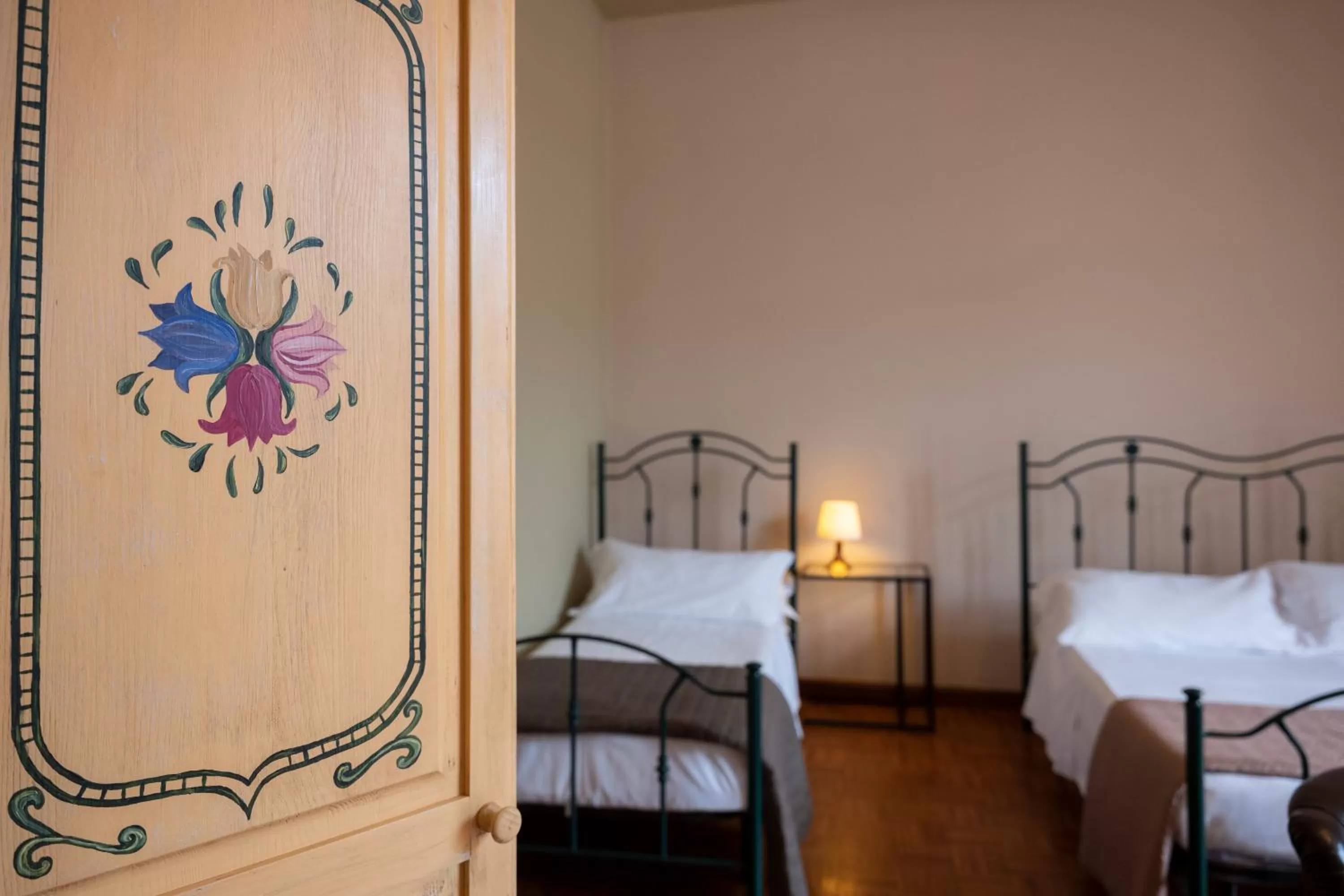 wardrobe, Bed in Liodoro Catania B&B