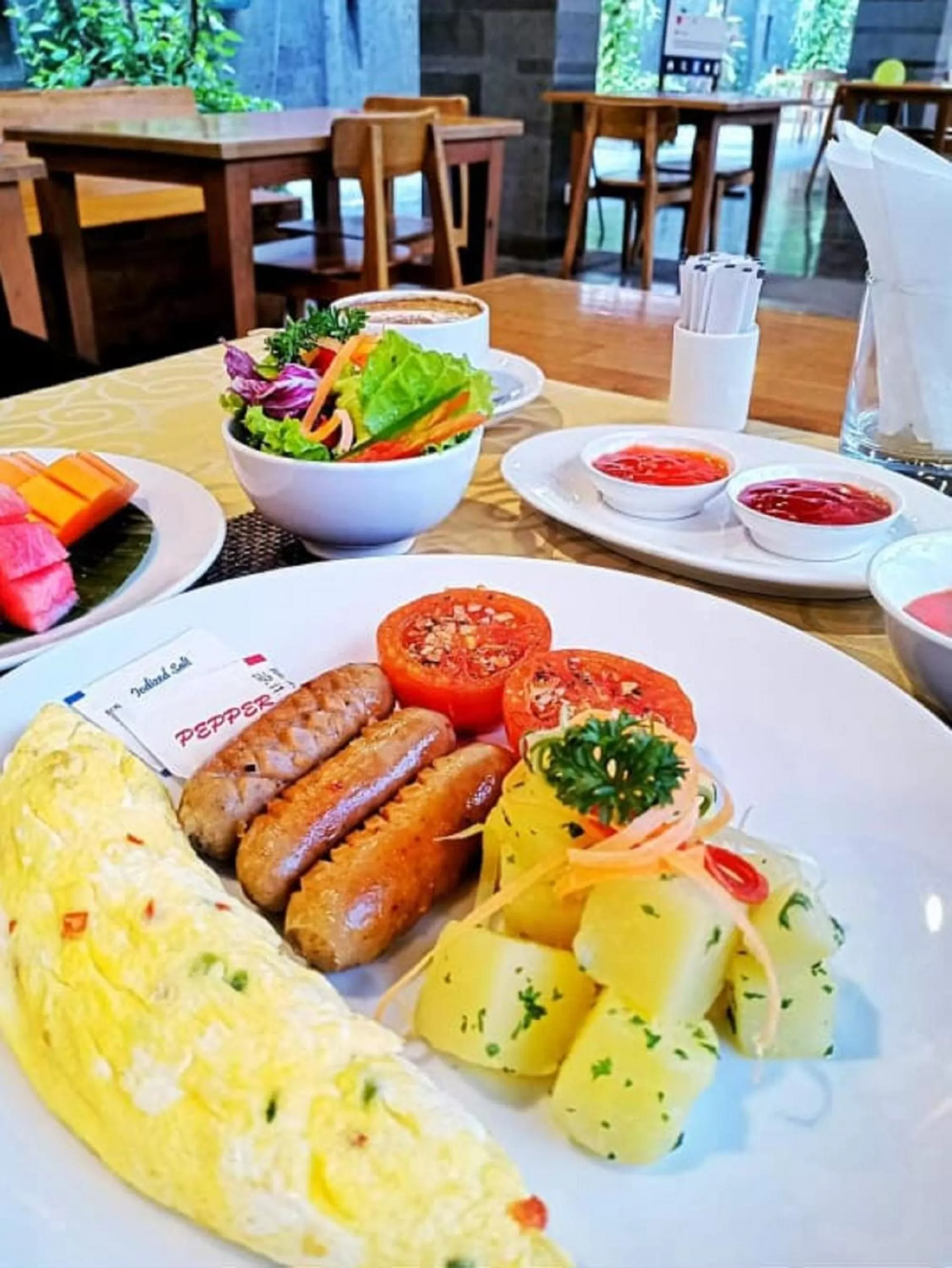 Food and drinks in Swiss-Belexpress Kuta Legian