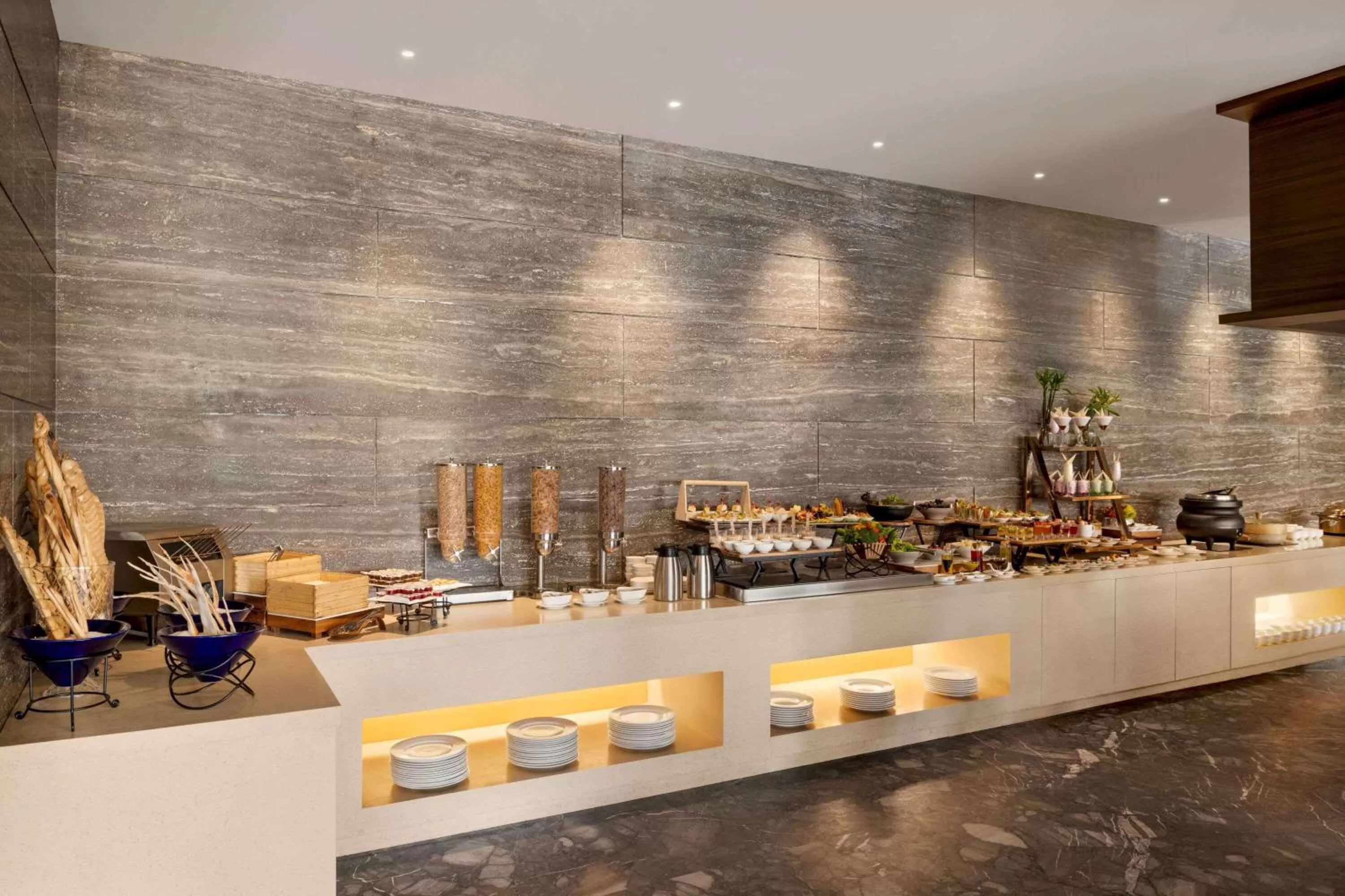 Restaurant/places to eat in Wyndham Chandigarh Mohali