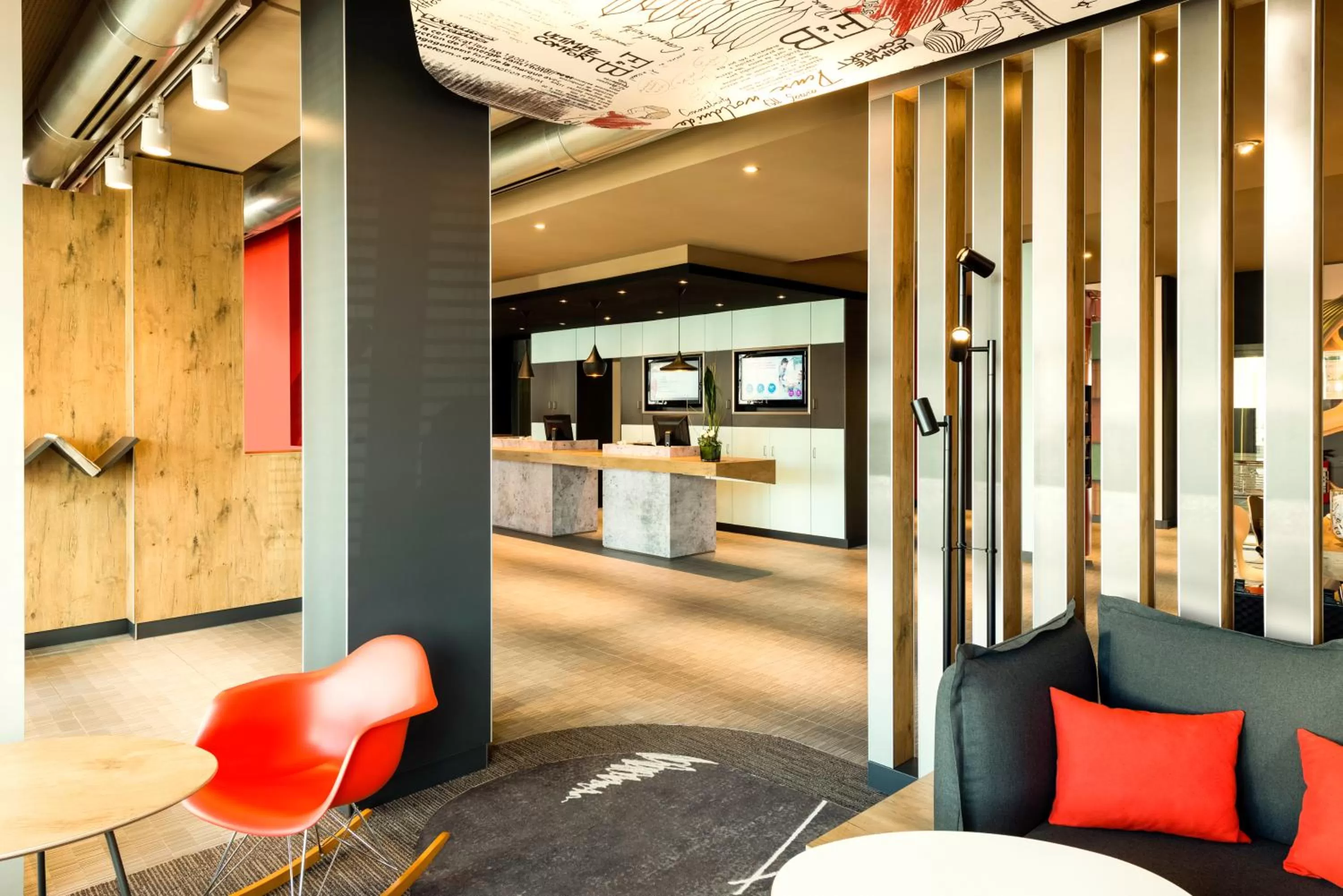 Lobby or reception in ibis Hotel München Garching