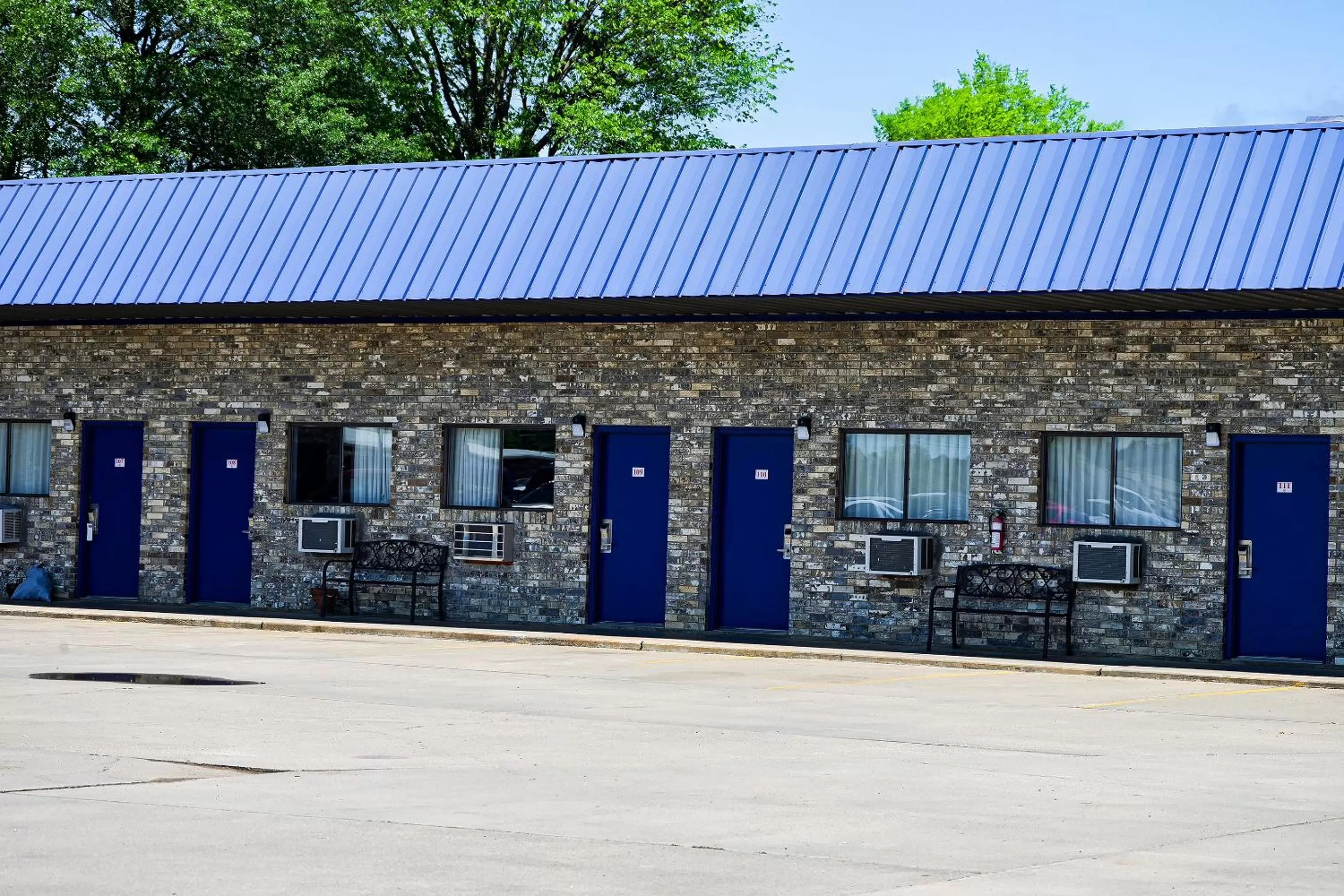 Facade/entrance, Property Building in OYO Hotel Waldron AR - Hwy 71