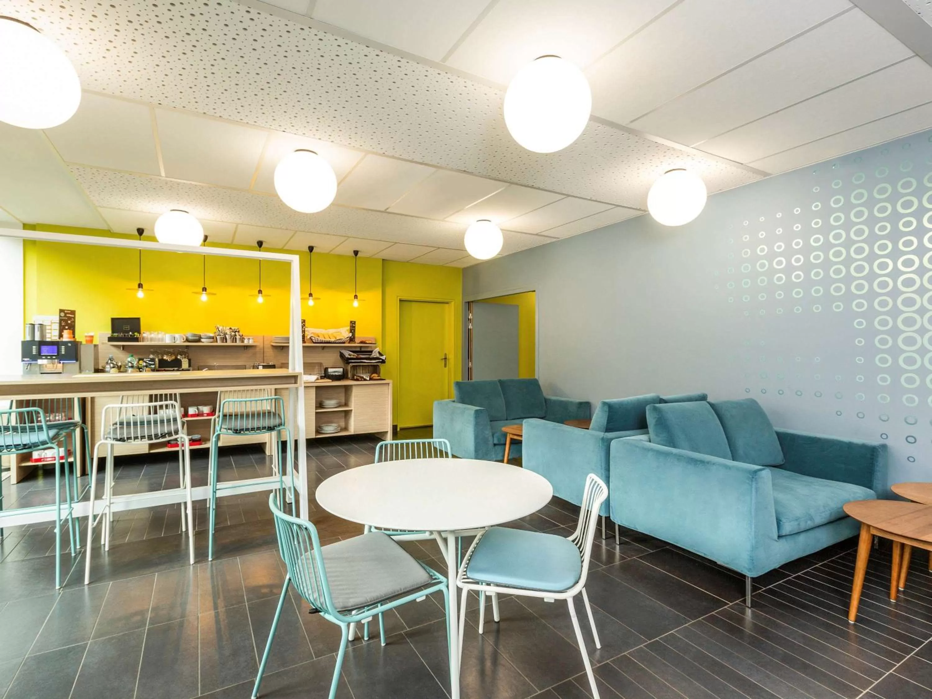 Restaurant/places to eat in Aparthotel Adagio Access Paris Reuilly