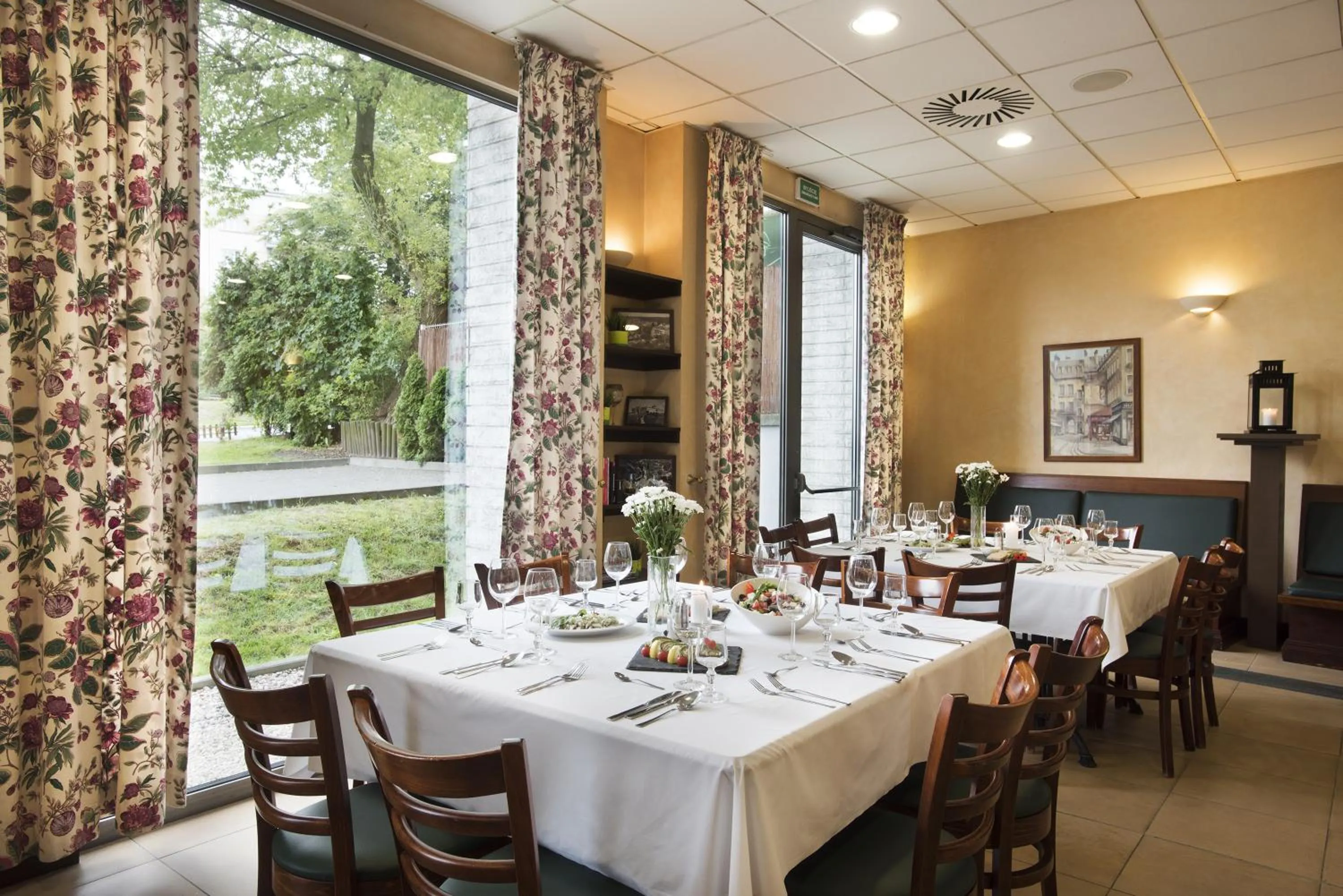 Restaurant/places to eat in Campanile Lublin