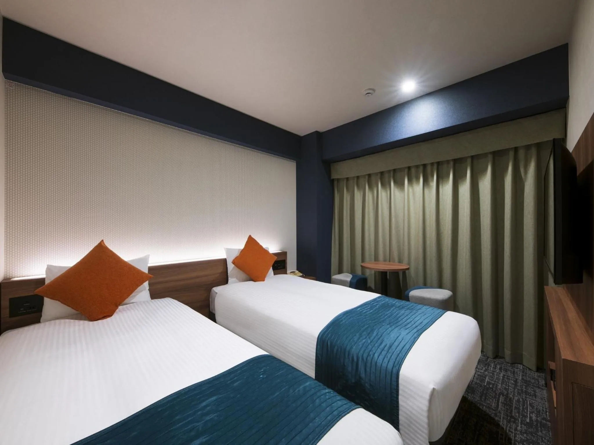 Twin Room - Non-Smoking (Check-in 6PM-, Check-out 9AM) in Hotel Villa Fontaine Tokyo-Ueno Okachimachi