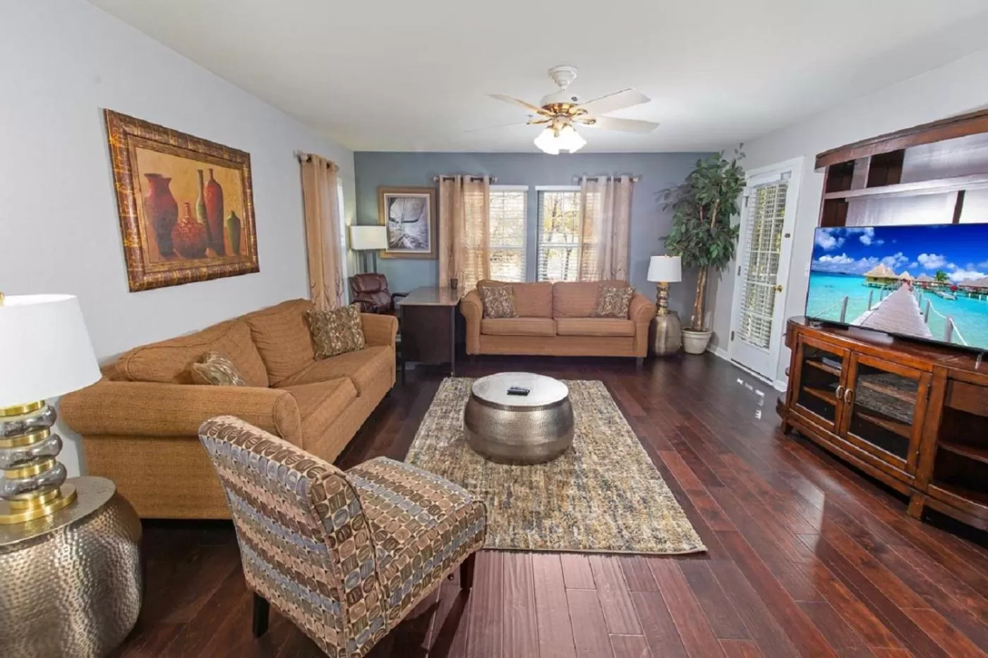 Living room, Seating Area in River Oaks Golf Resort
