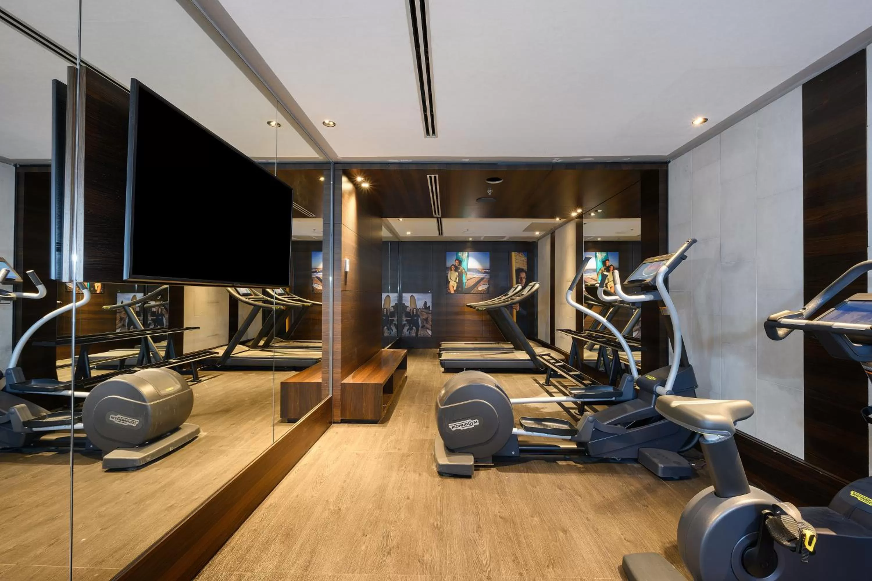Fitness centre/facilities in Port Tower by Isrotel Design