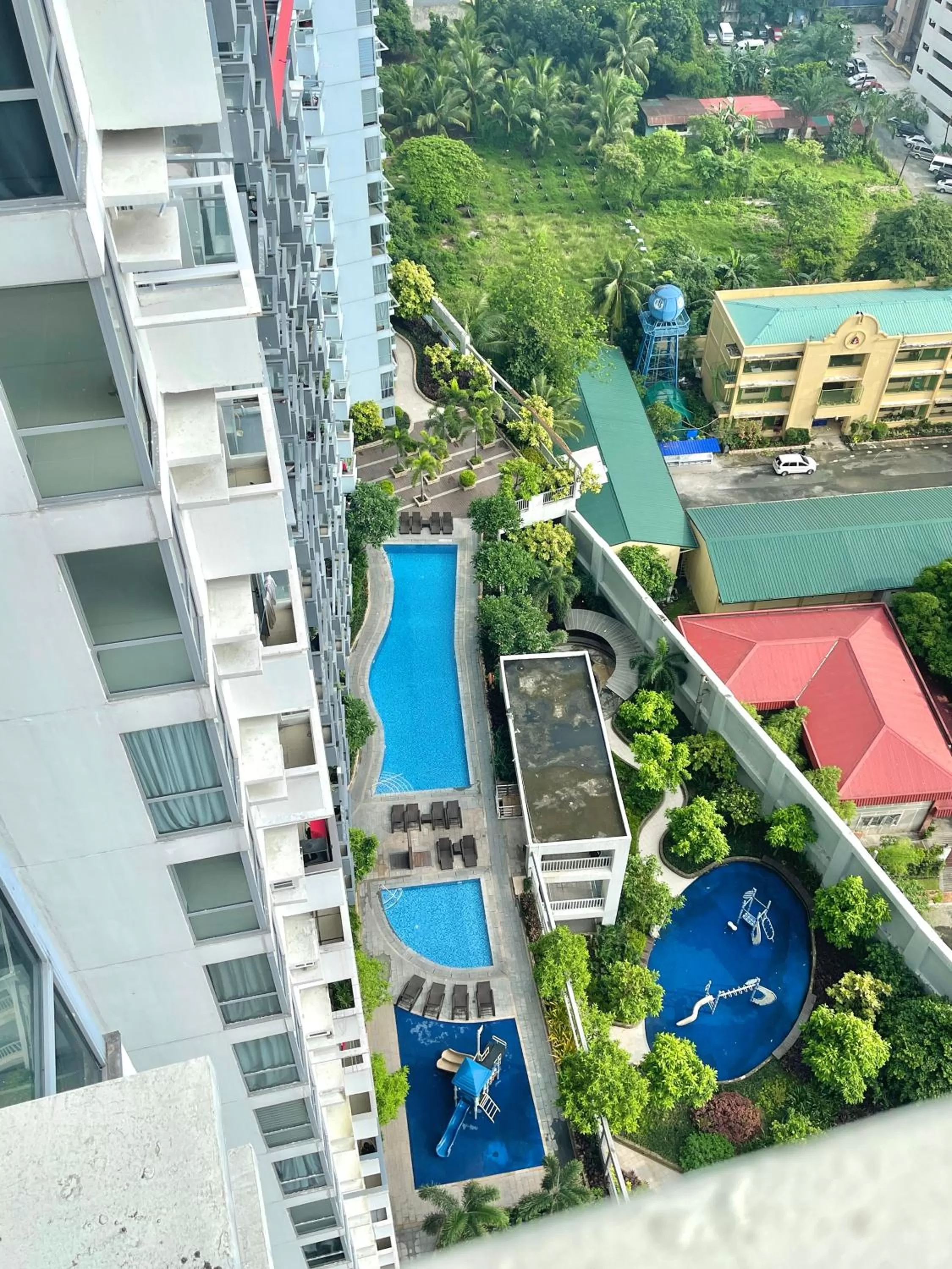 Property building, Bird's-eye View in Cubao, Quezon City Condo Staycation (wifi and netflix ready)