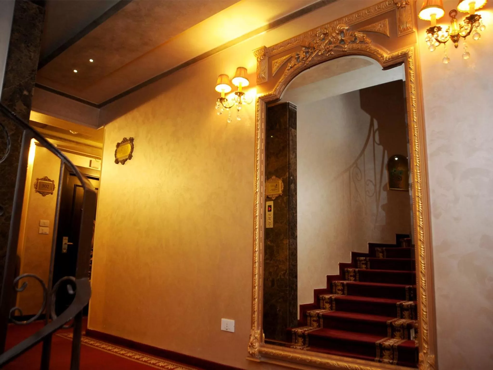 Decorative detail in Q Hotel