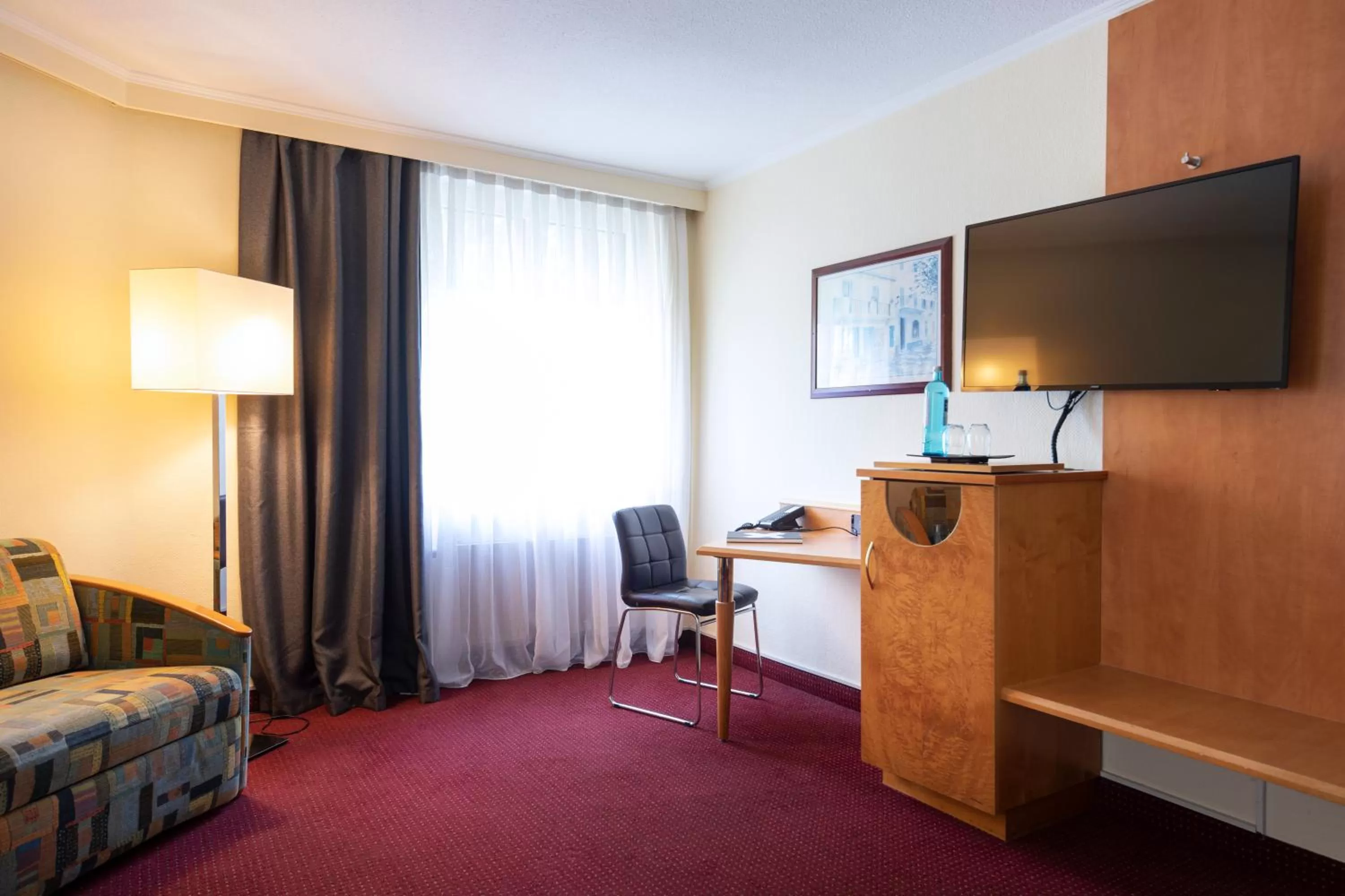 Photo of the whole room, Bed in Michel Hotel Landshut Kaiserhof