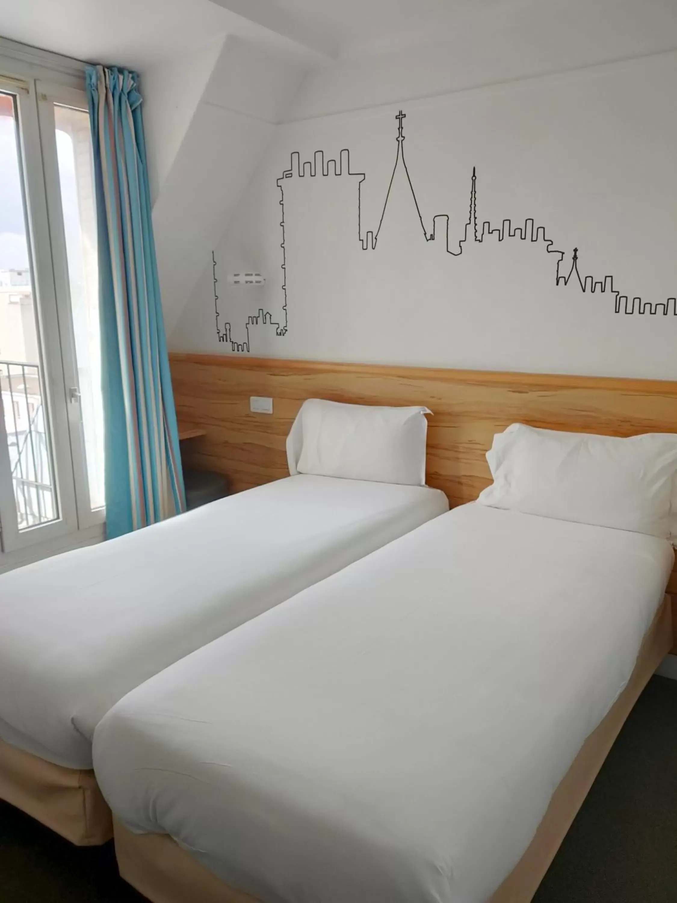 Standard Twin Room in Au Pacific Hotel Standard Twin Room in Au Pacific Hotel