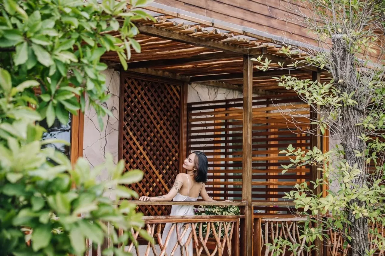 Garden view in Rocks Beach Boutique