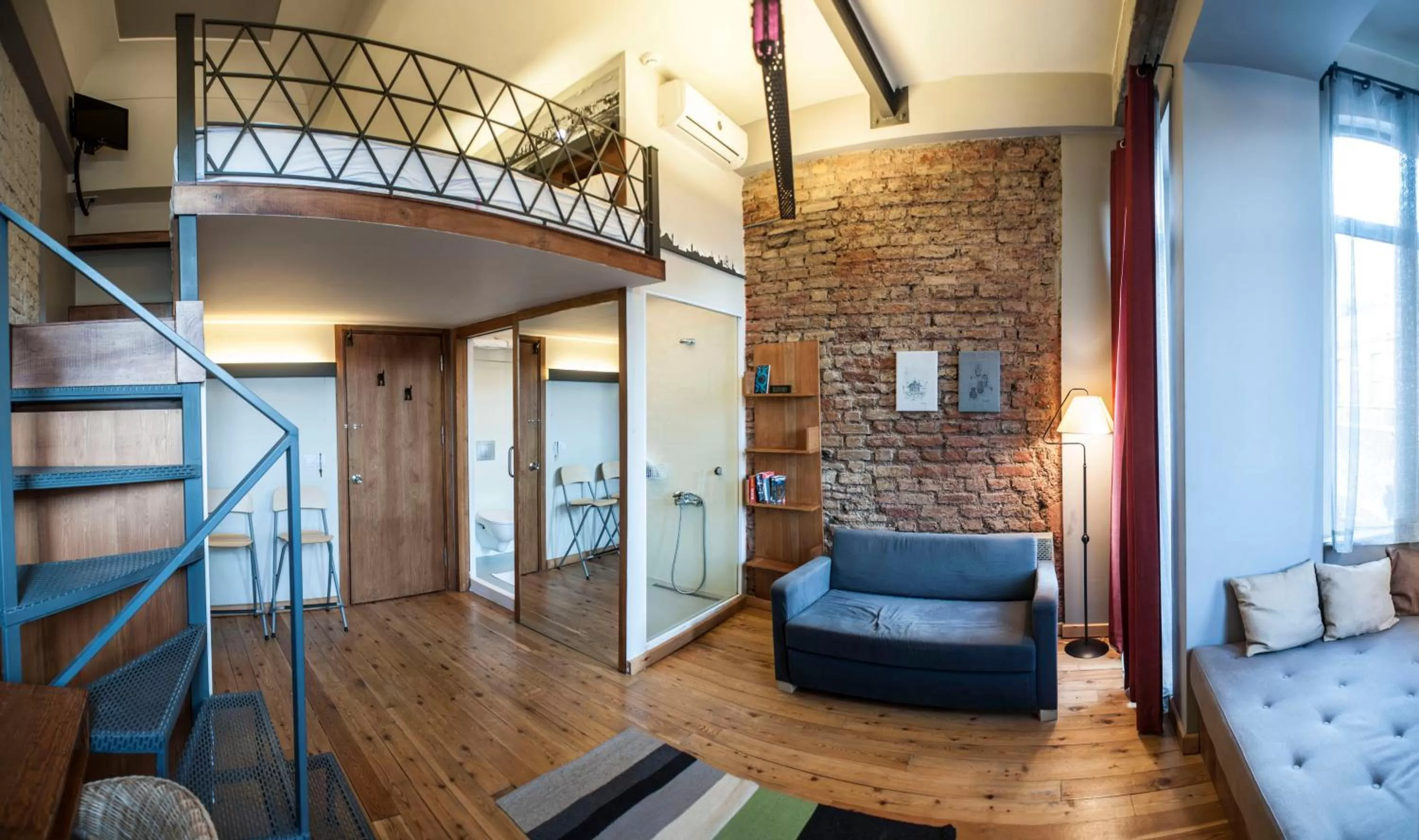 Seating area in Peradays