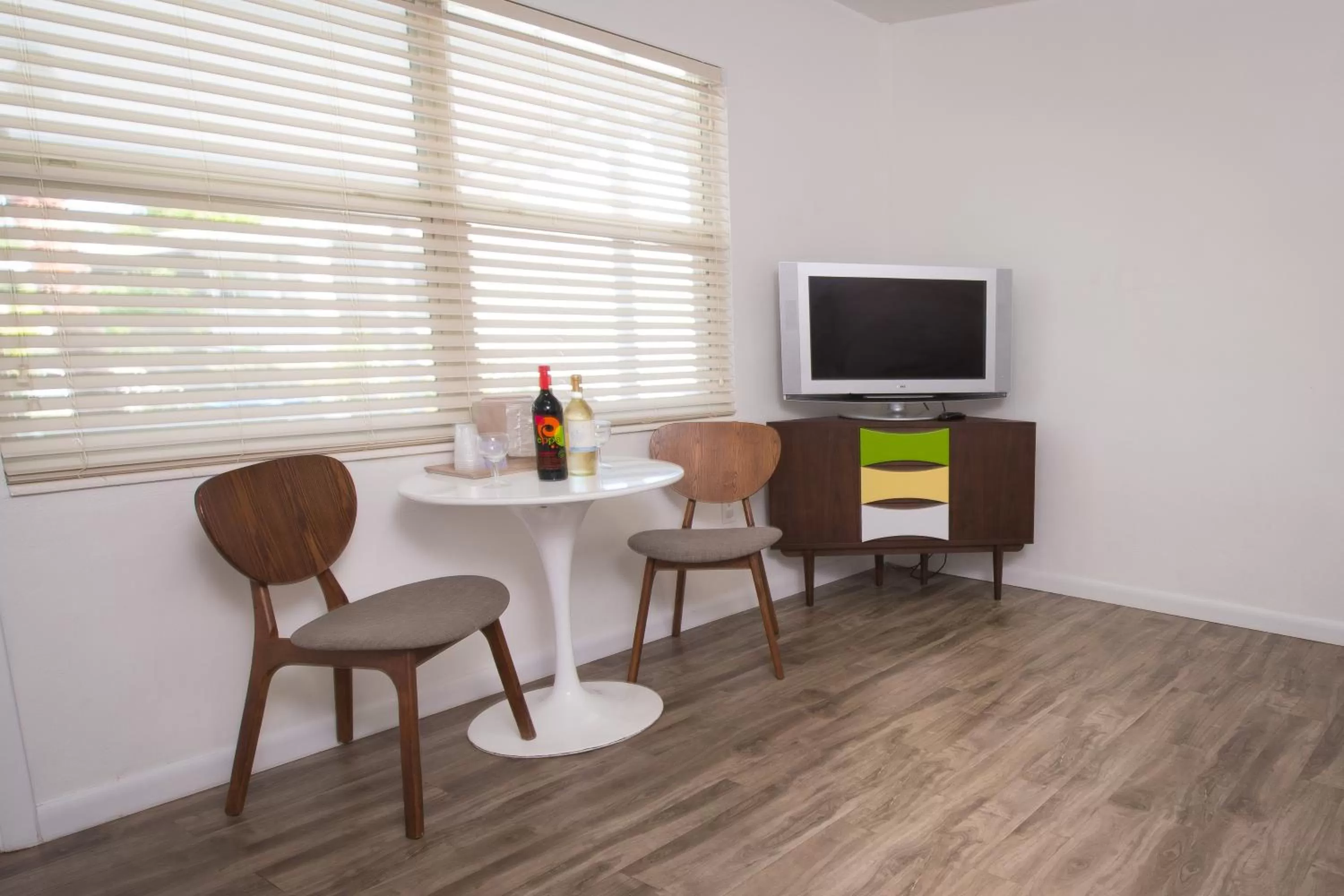 Seating area in Regency Inn & Suites Sarasota