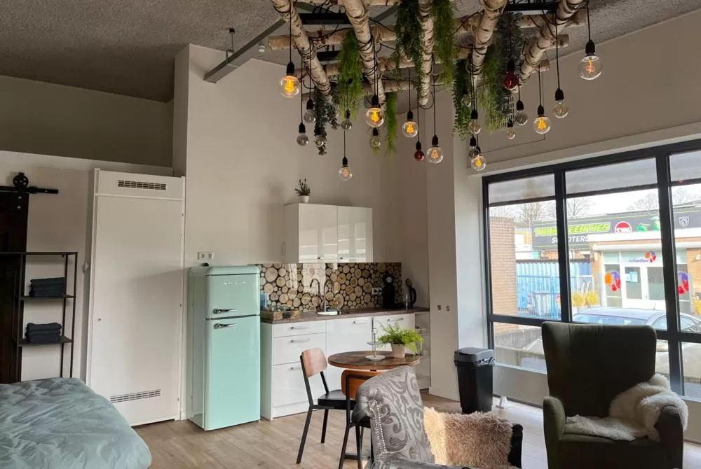 Dining area, Kitchen/Kitchenette in Bed & Breakfast Bakker Meijer