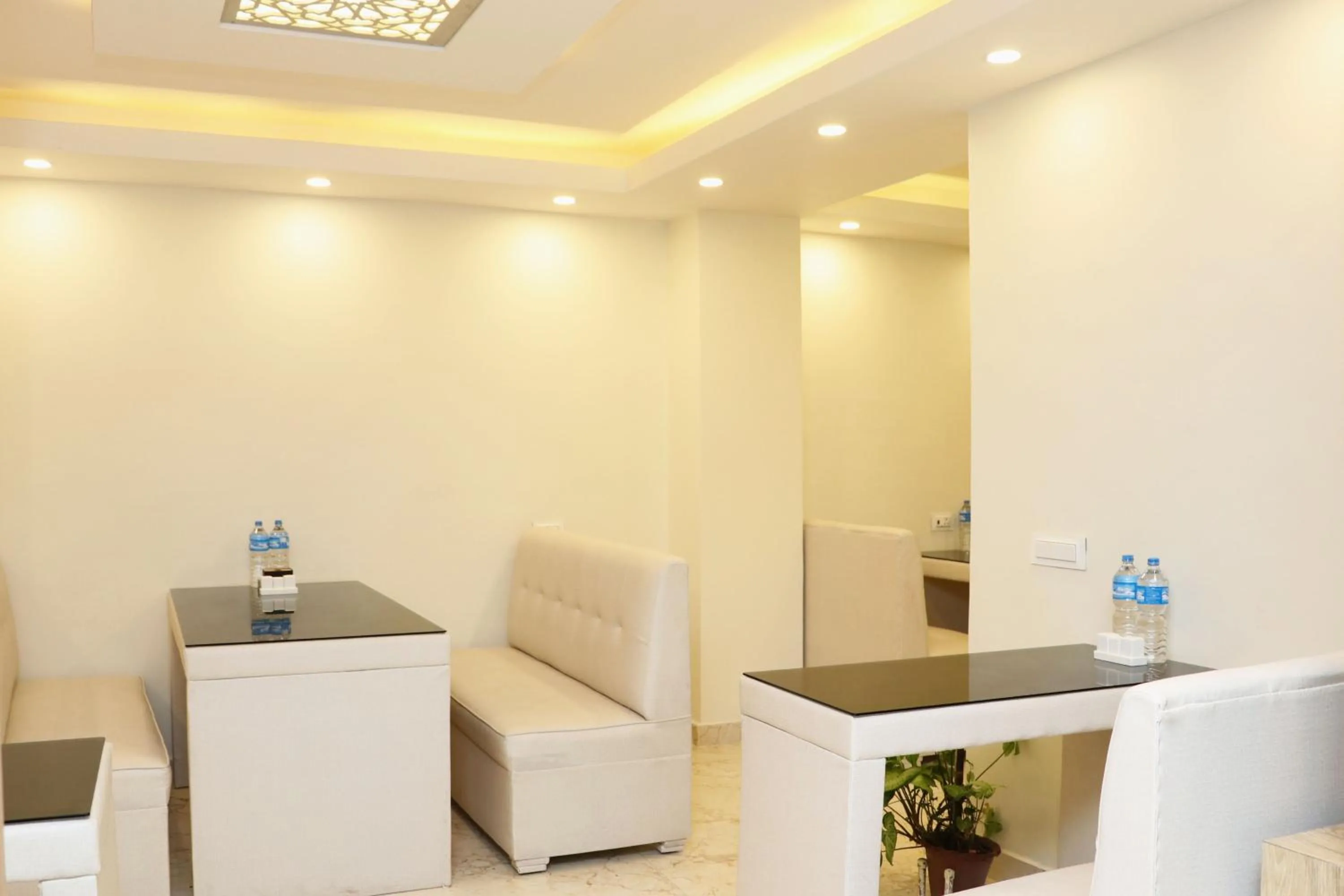 Restaurant/places to eat in Hotel Nilakantha Pvt. Ltd