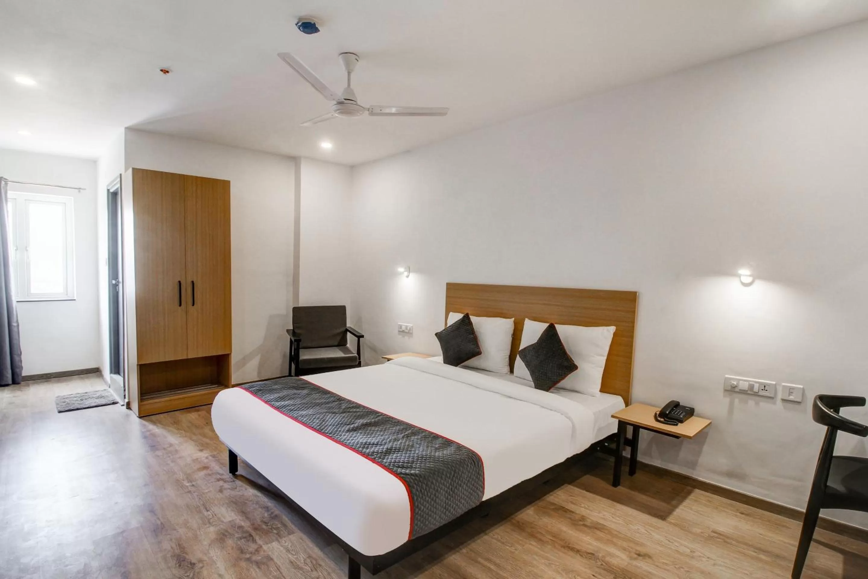 Bedroom, Bed in Super Townhouse RCC Majestic 397 LB Nagar