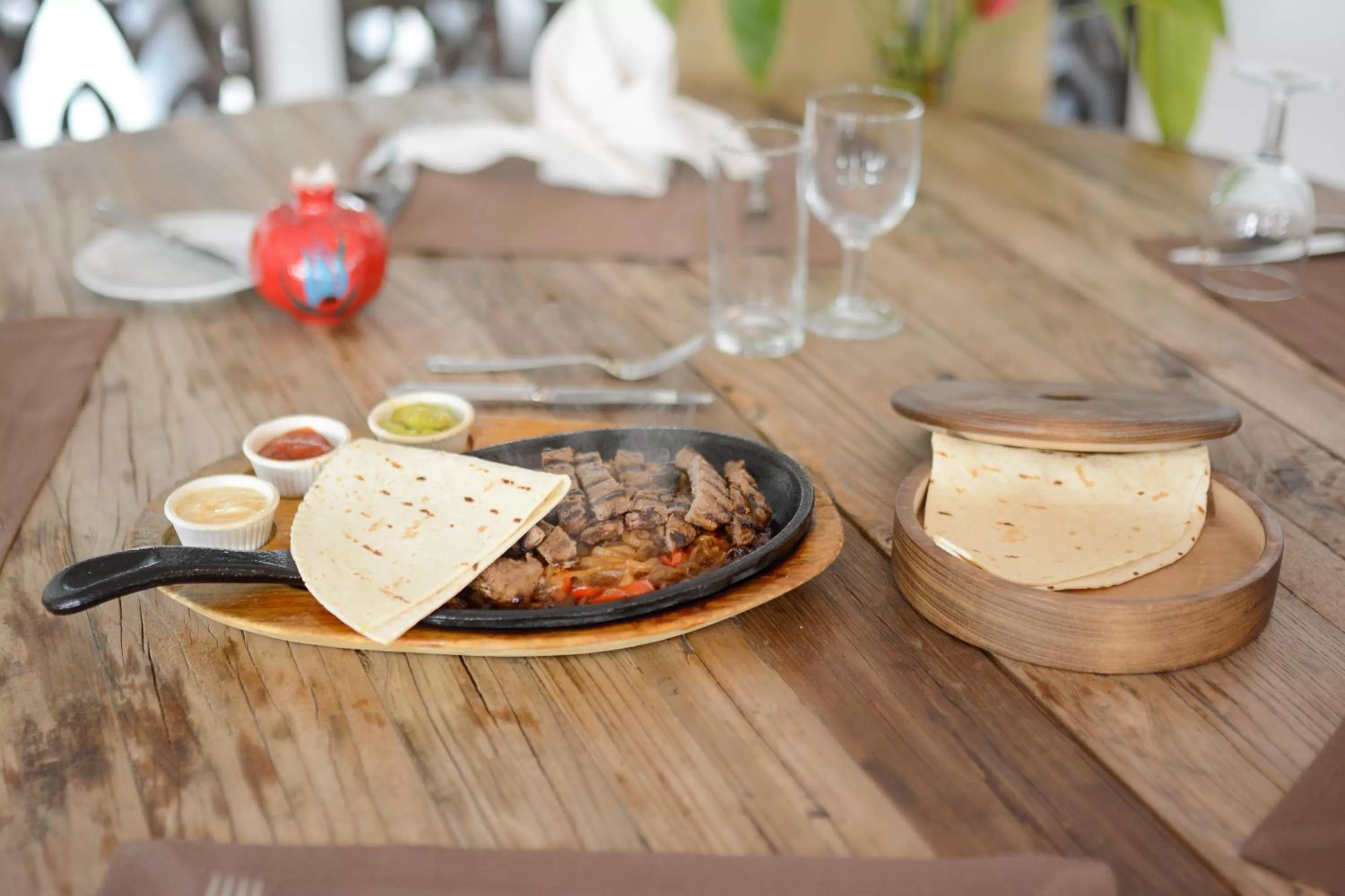 Food in Holiday Inn Istanbul City by IHG