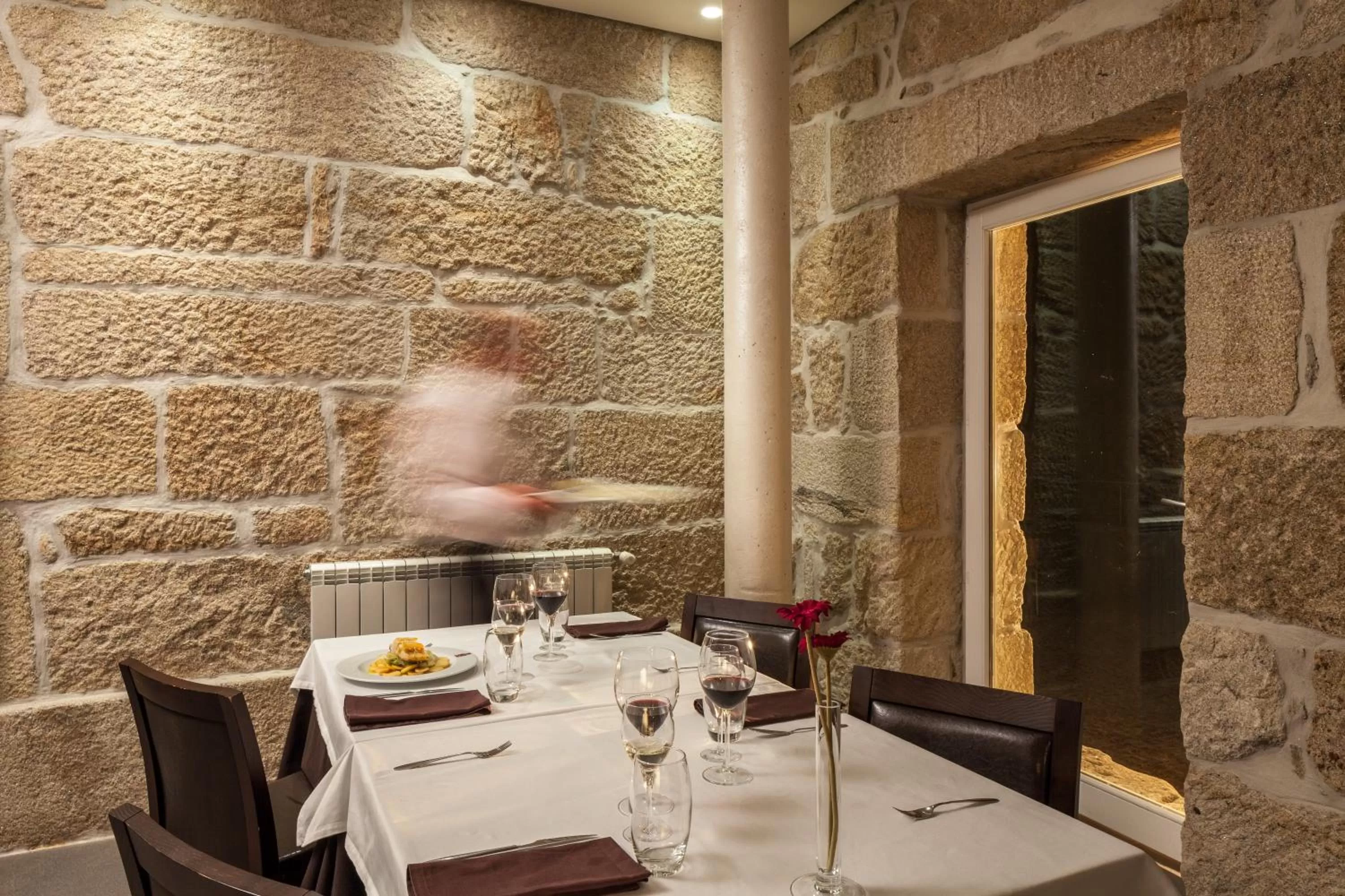 Restaurant/places to eat in Casas Novas Countryside Hotel Spa & Events