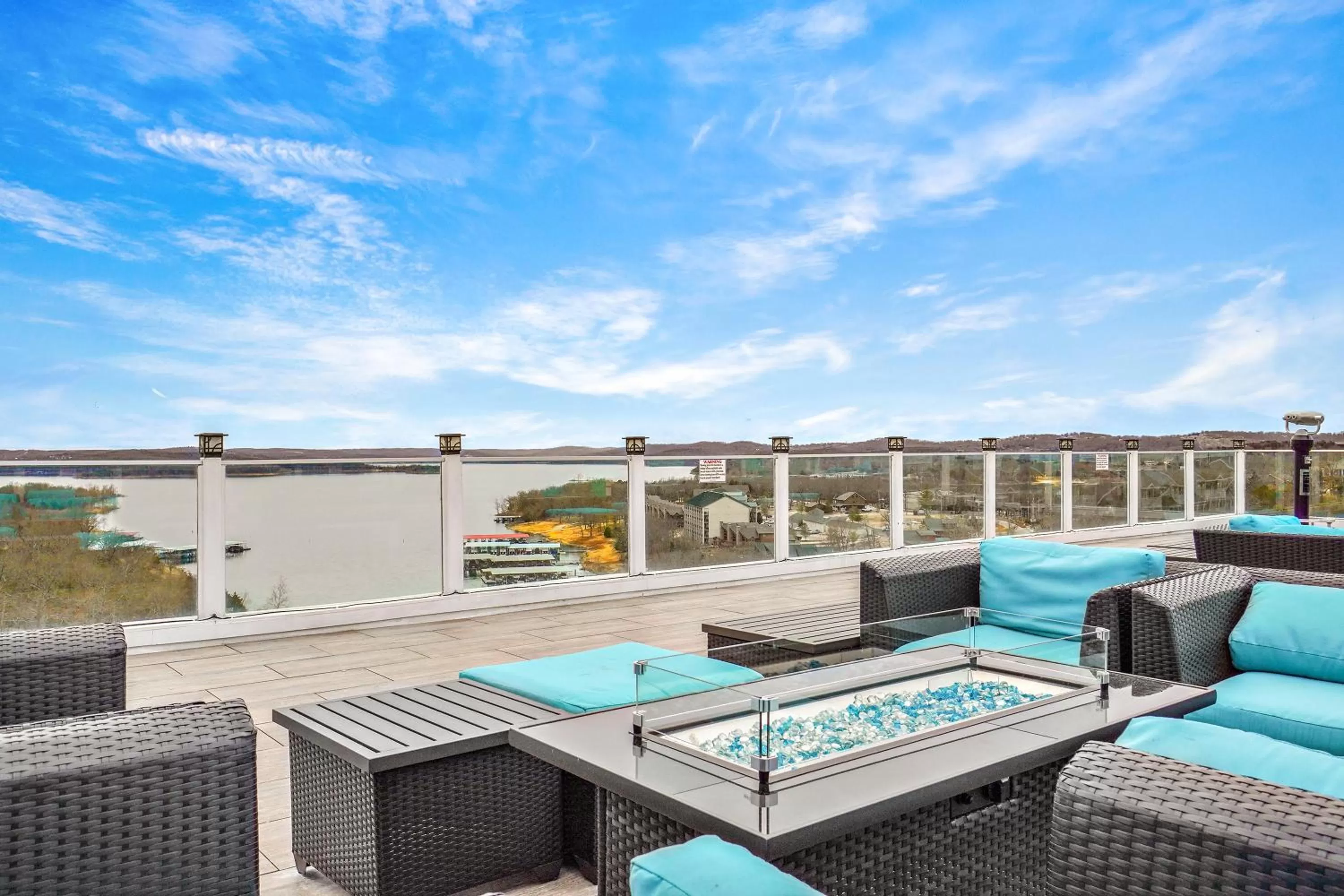 Food and drinks, Pool View in Bransons Nantucket