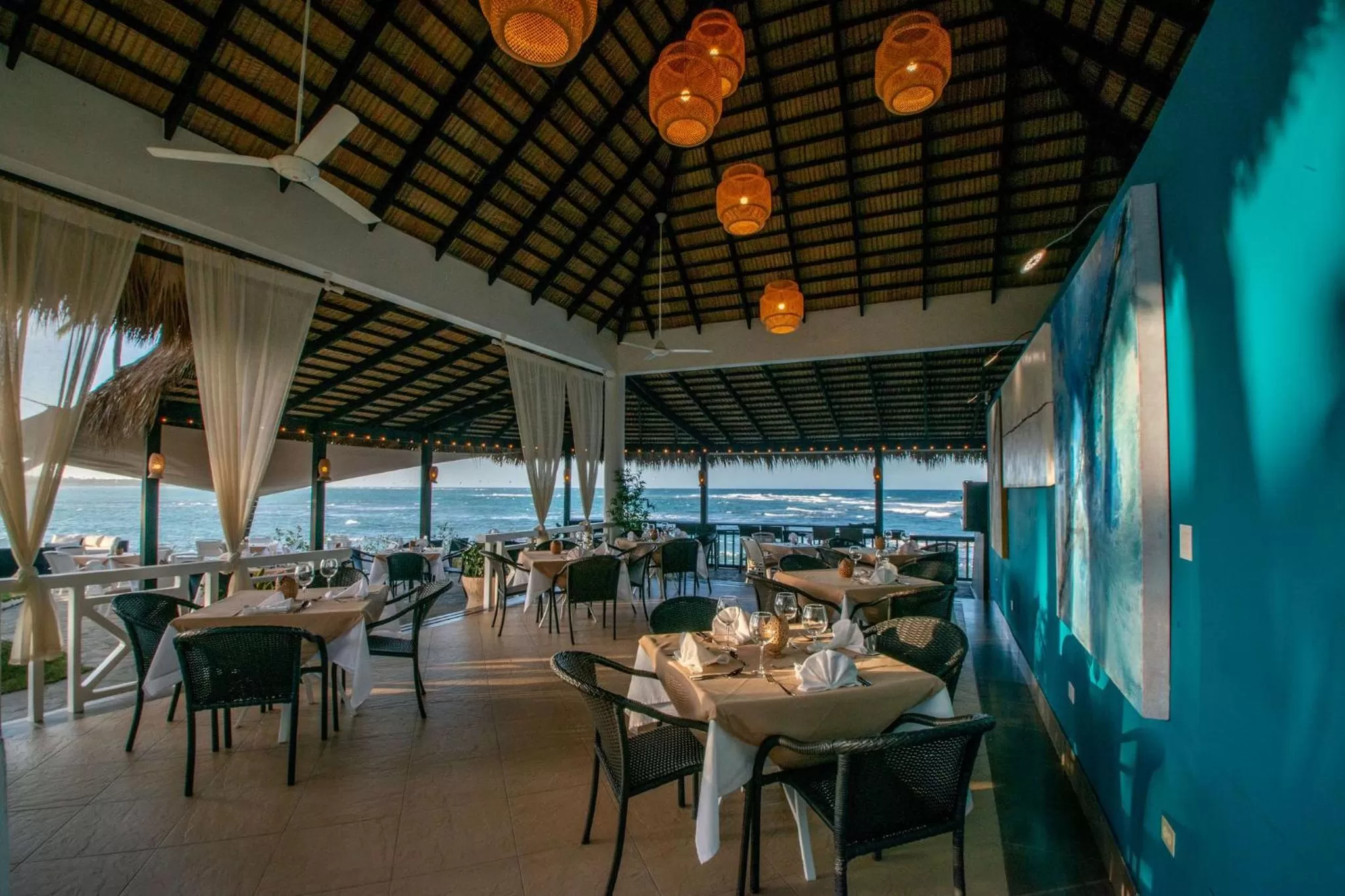 Restaurant/places to eat in Velero Beach Resort