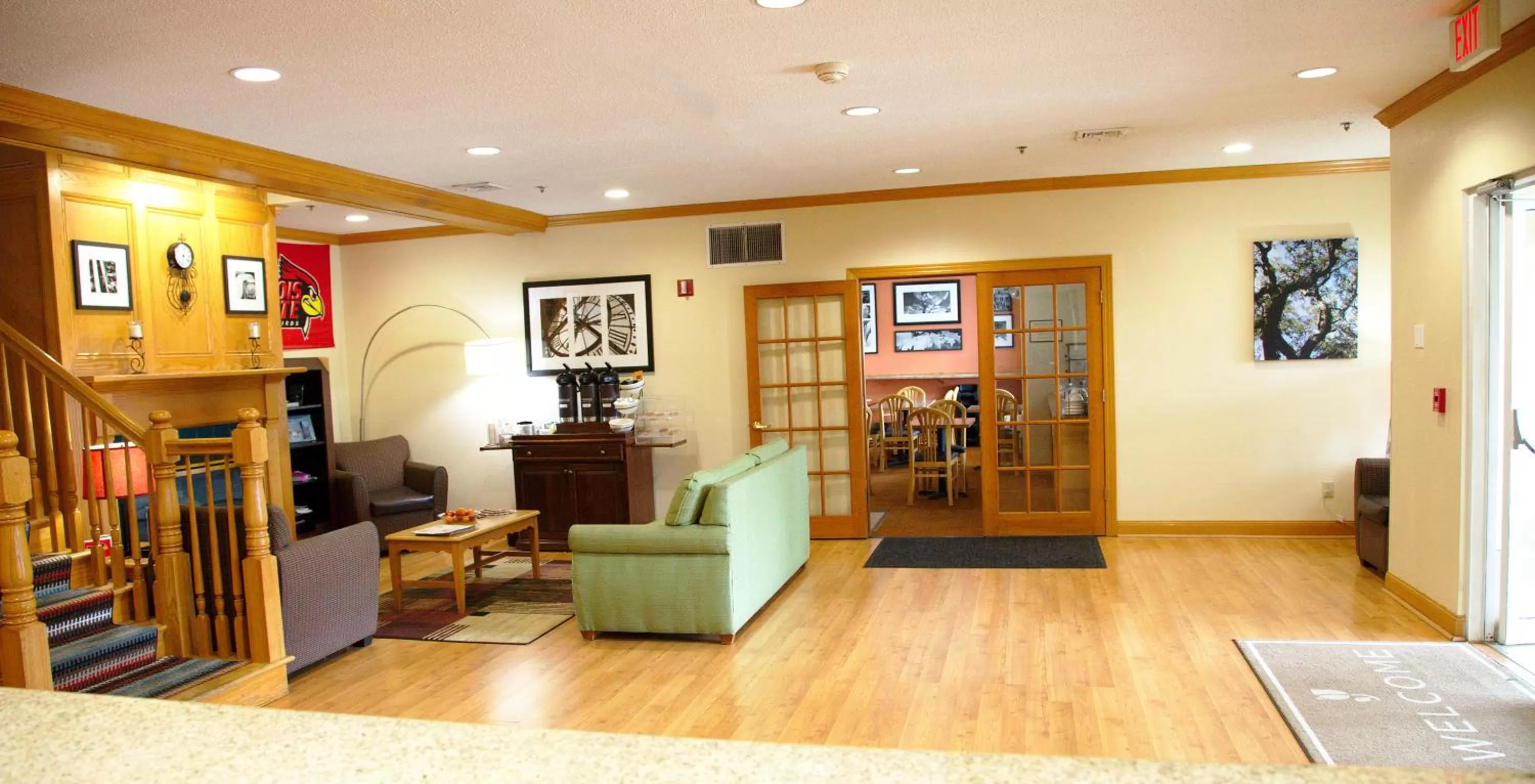 Lobby or reception in Country Inn & Suites by Radisson, Bloomington-Normal West, IL