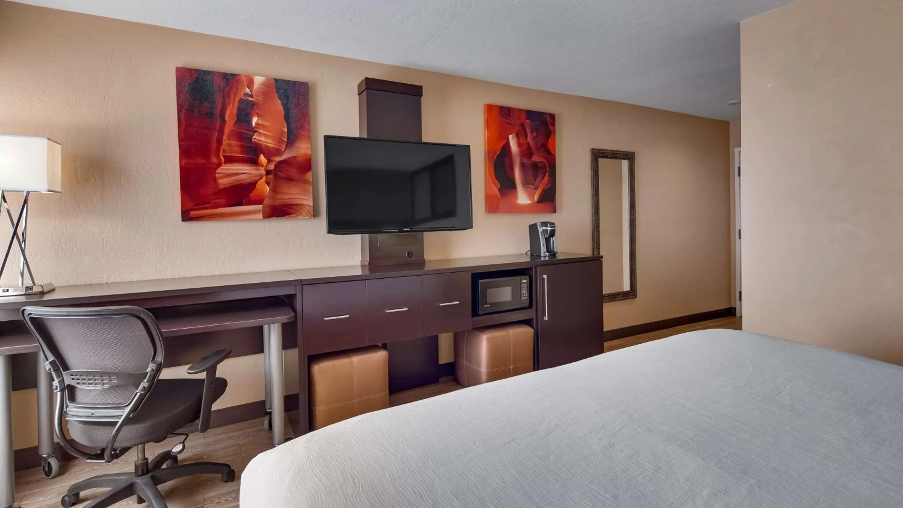 Bedroom, Bed in Best Western View of Lake Powell Hotel