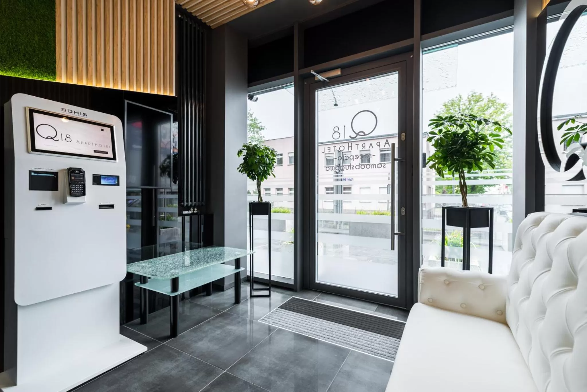 Kitchen or kitchenette in Q18 ApartHotel