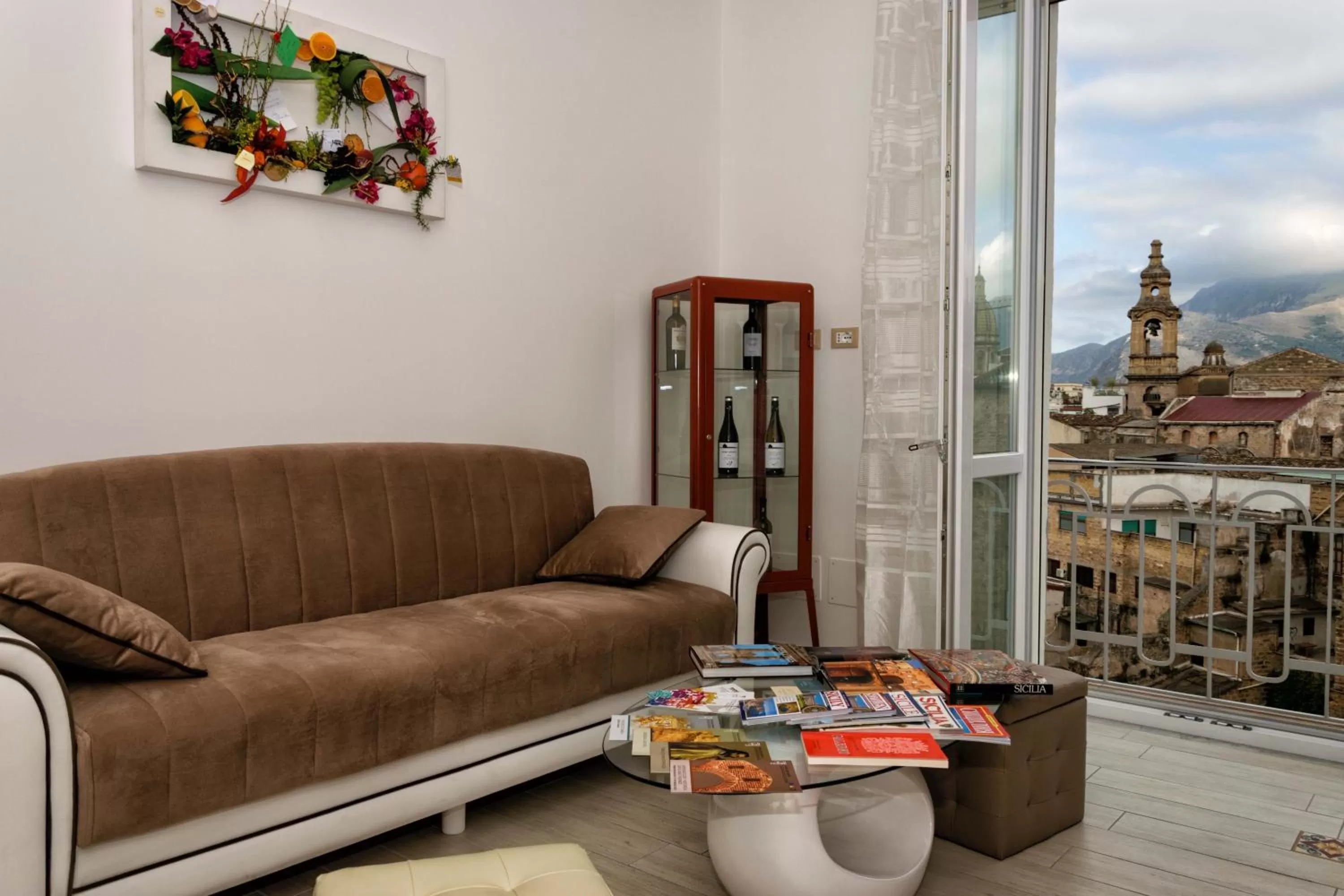 Library in Le Cupole Decò