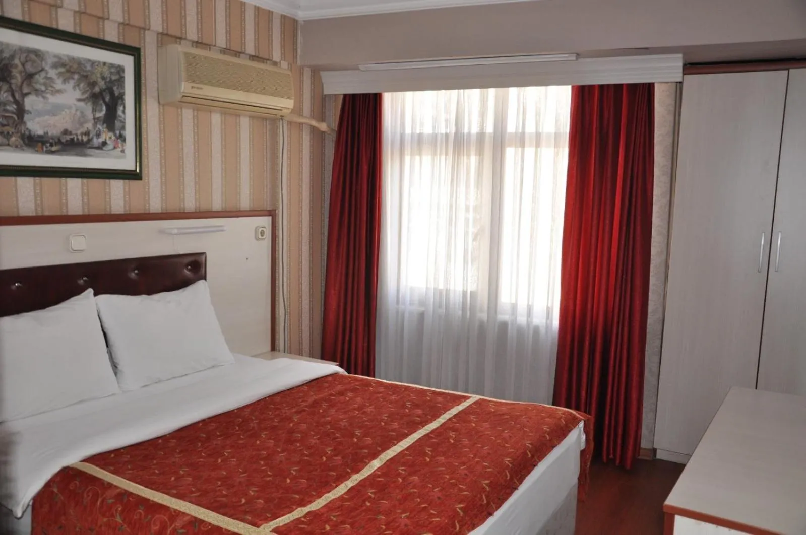 Bedroom, Bed in Tayhan Hotel